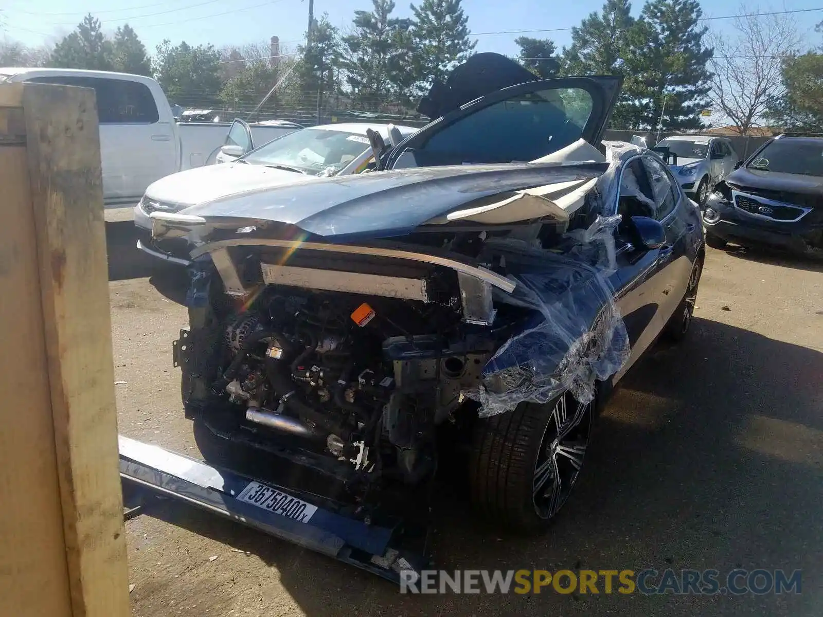 2 Photograph of a damaged car 7JRA22TL2KG004045 VOLVO S60 2019