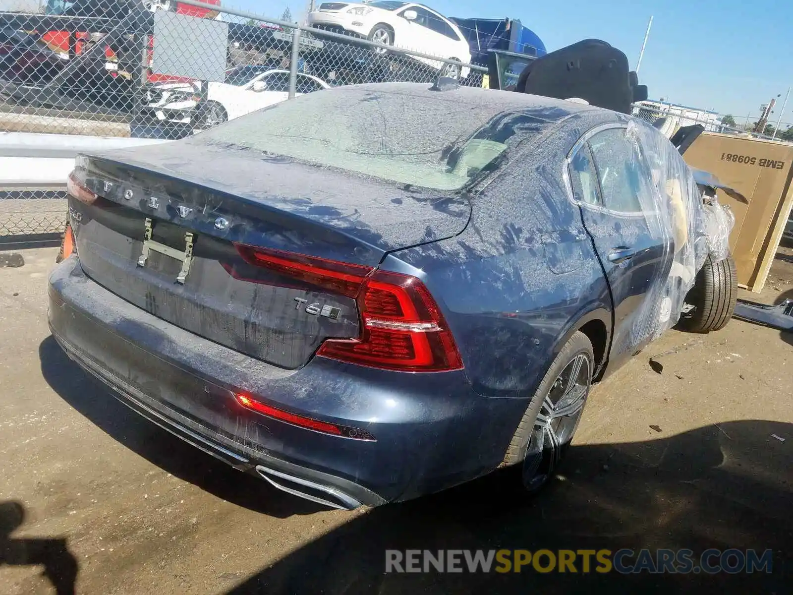 4 Photograph of a damaged car 7JRA22TL2KG004045 VOLVO S60 2019