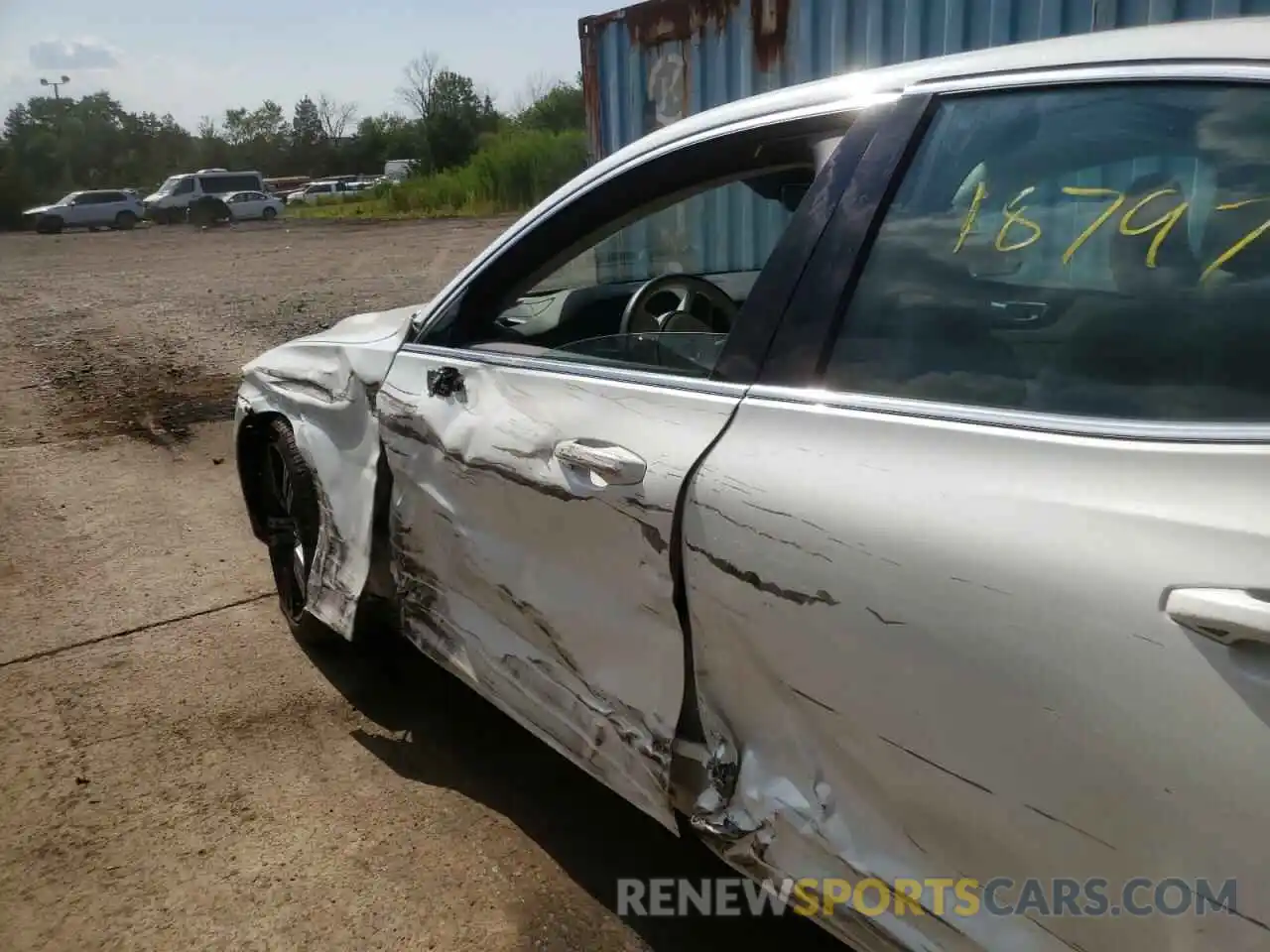 9 Photograph of a damaged car 7JRA22TL2KG007852 VOLVO S60 2019