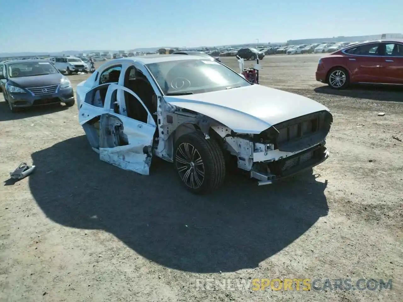 1 Photograph of a damaged car 7JRA22TL5KG009868 VOLVO S60 2019