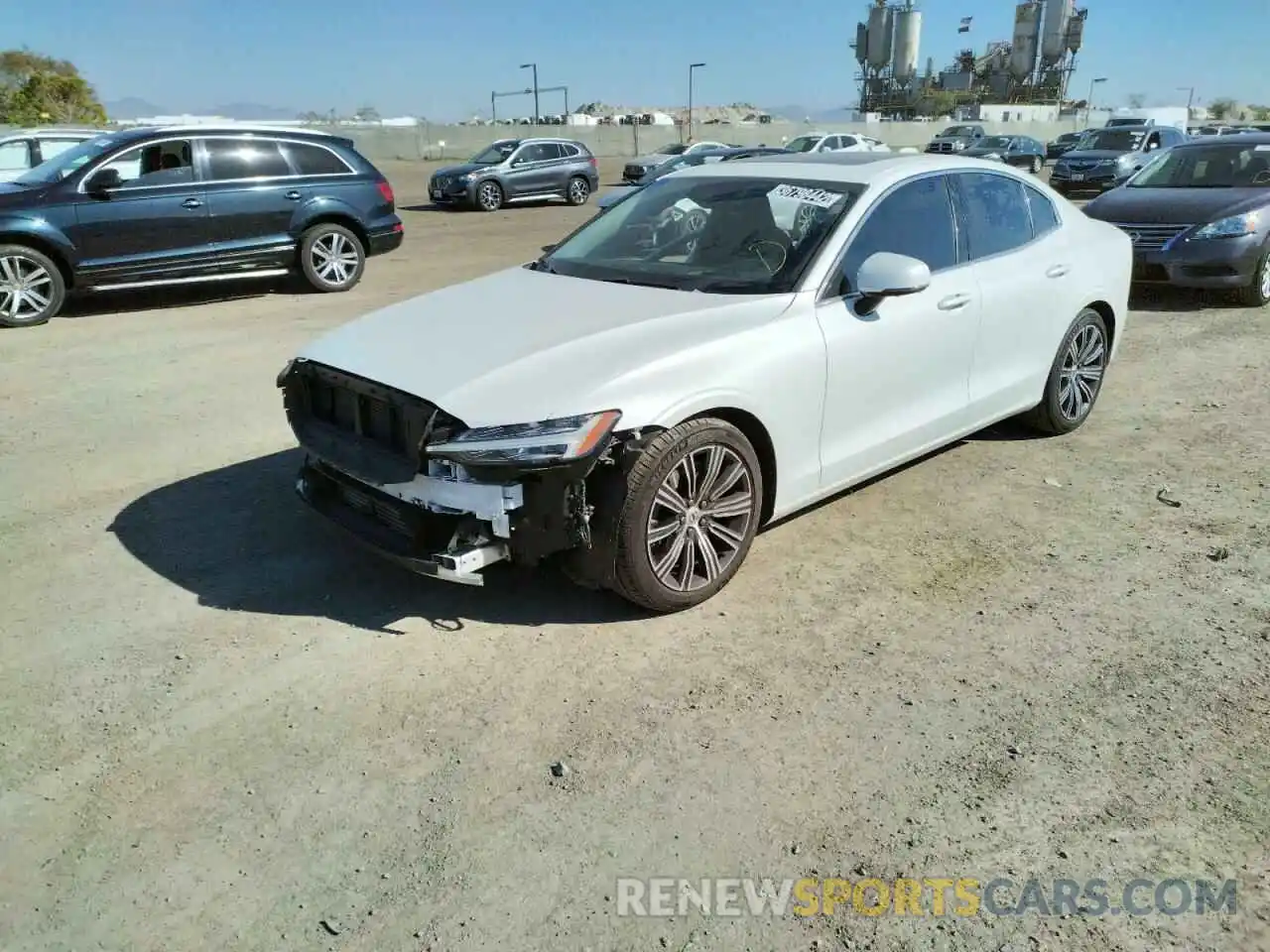 2 Photograph of a damaged car 7JRA22TL5KG009868 VOLVO S60 2019