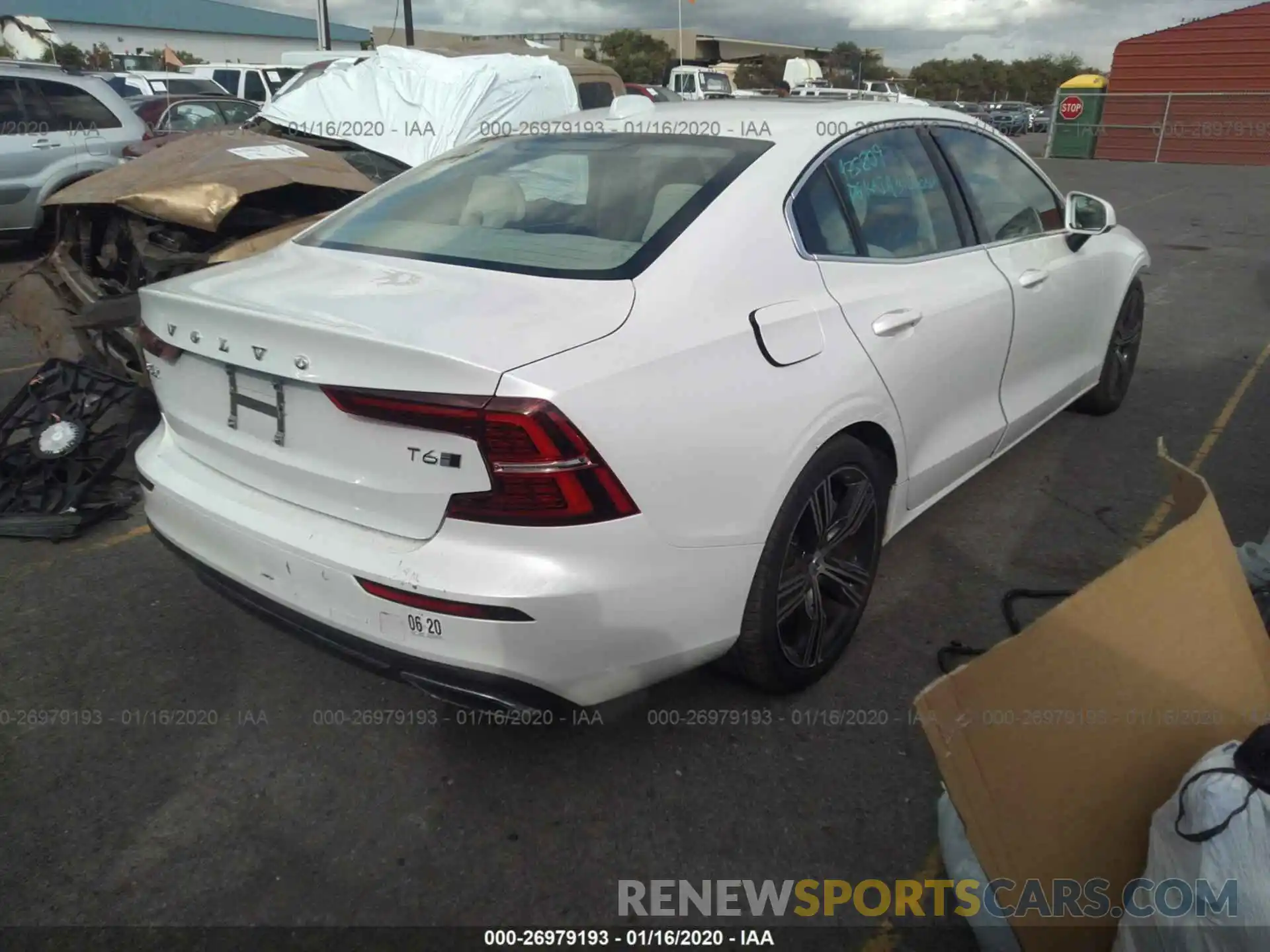 4 Фотография поврежденного автомобиля 7JRA22TL5KG016660 VOLVO S60 2019