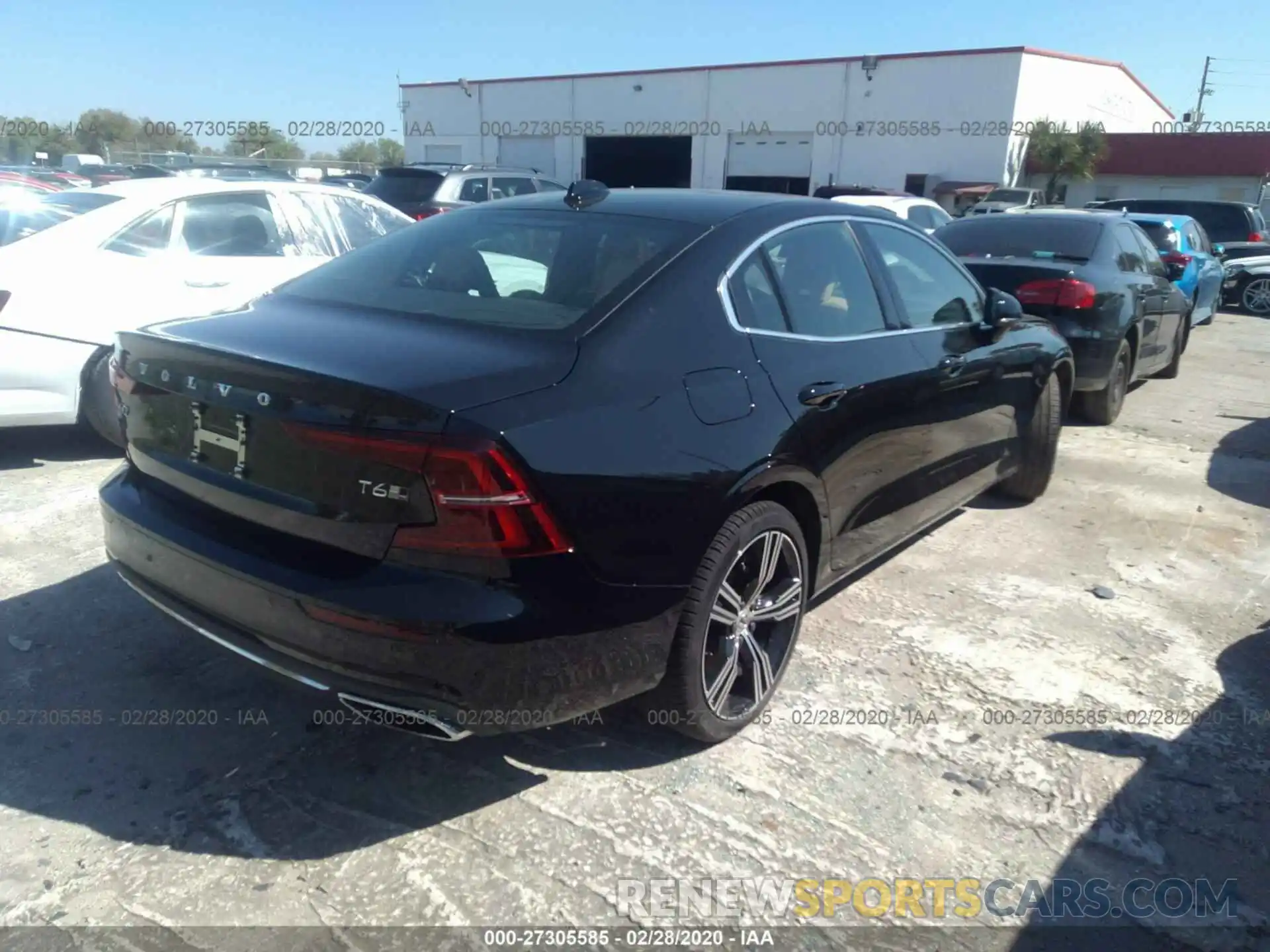 4 Фотография поврежденного автомобиля 7JRA22TL8KG014305 VOLVO S60 2019