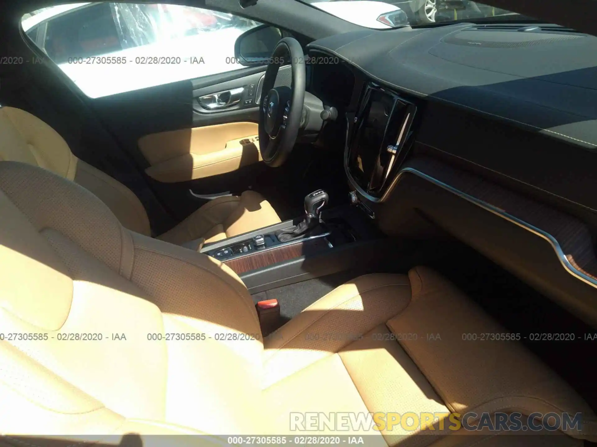 5 Фотография поврежденного автомобиля 7JRA22TL8KG014305 VOLVO S60 2019