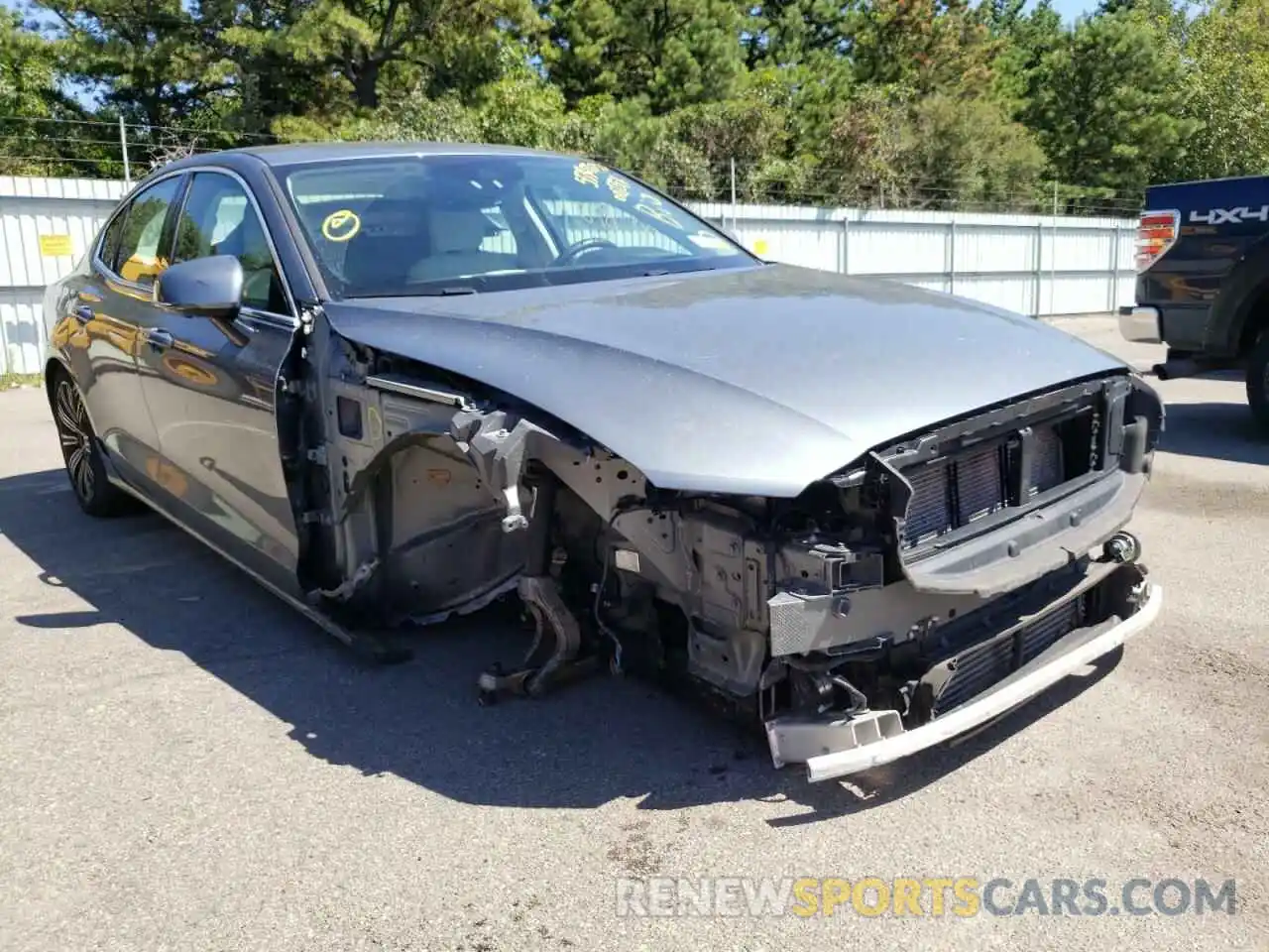 1 Photograph of a damaged car 7JRA22TL9KG002597 VOLVO S60 2019