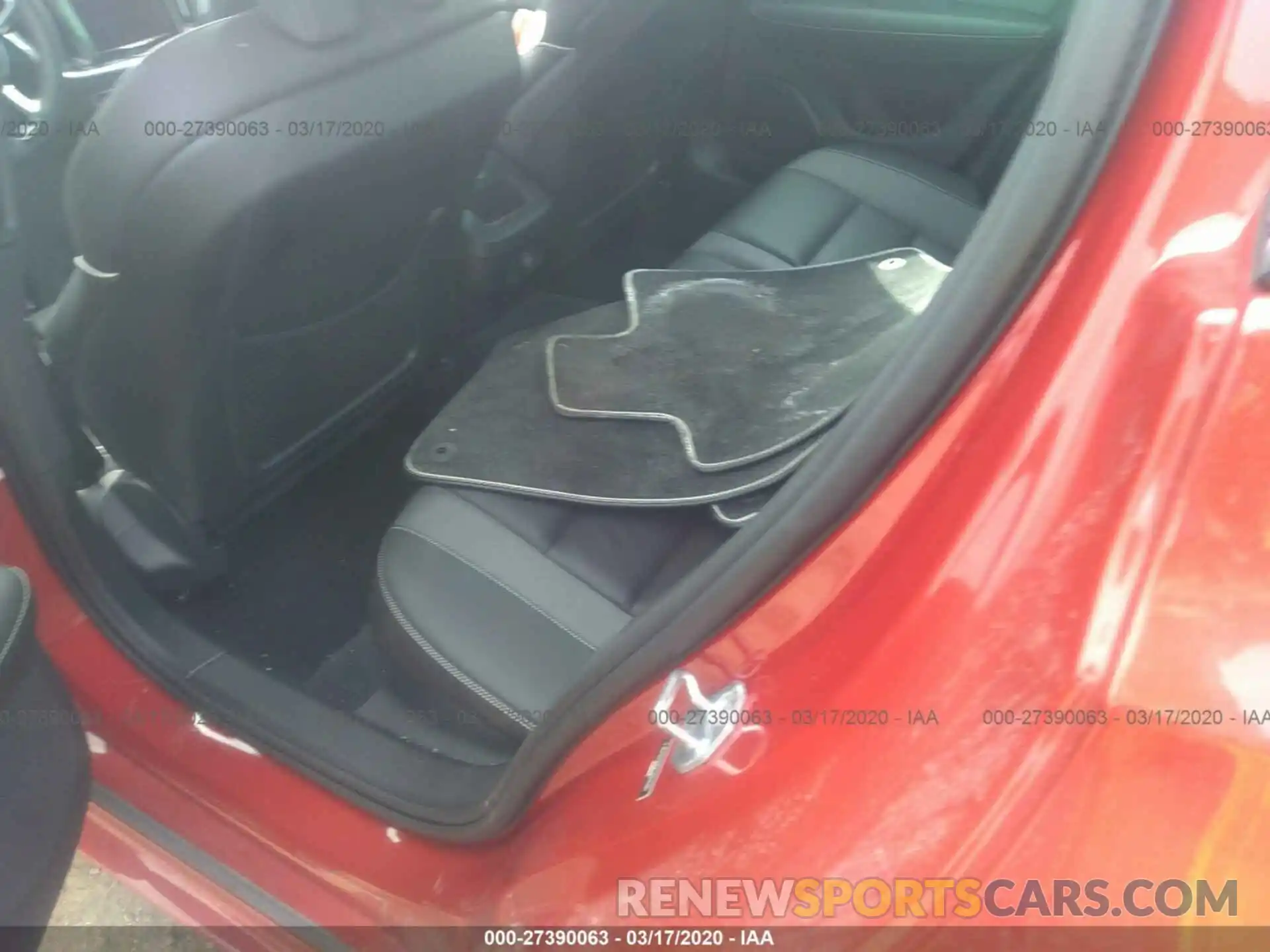 8 Photograph of a damaged car 7JRA22TM0KG001590 VOLVO S60 2019