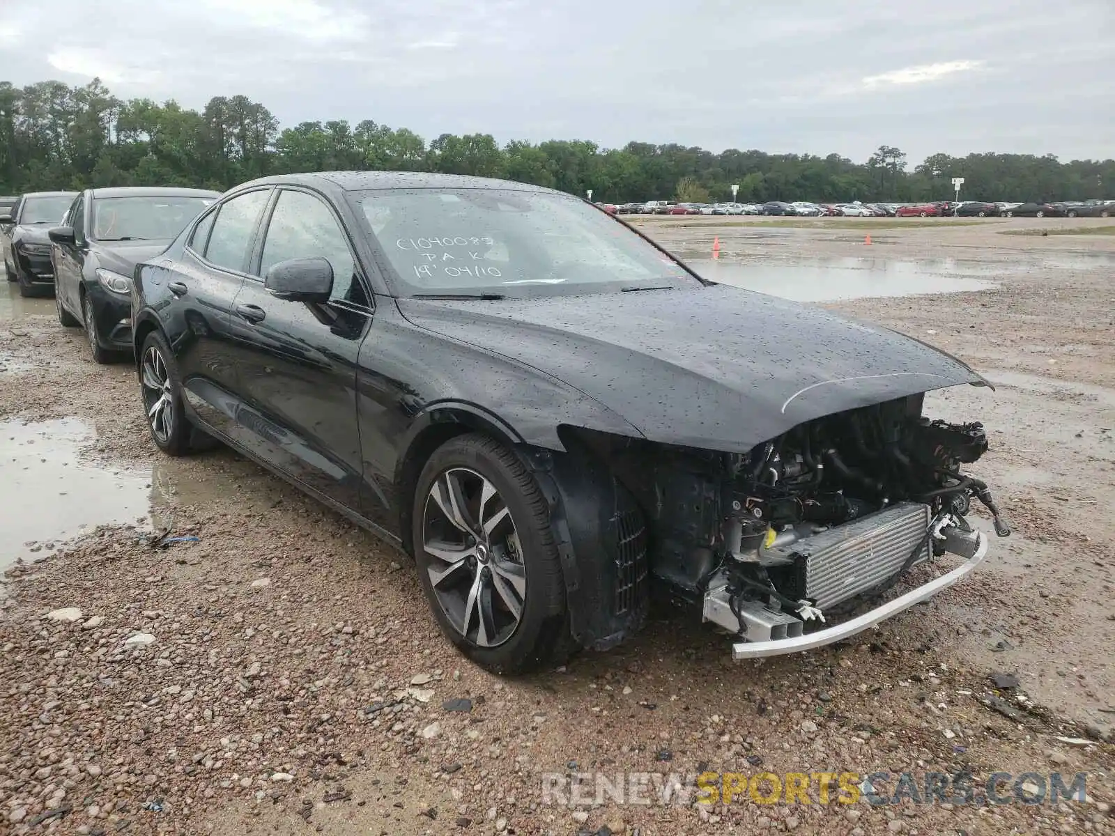 1 Photograph of a damaged car 7JRA22TM0KG013870 VOLVO S60 2019