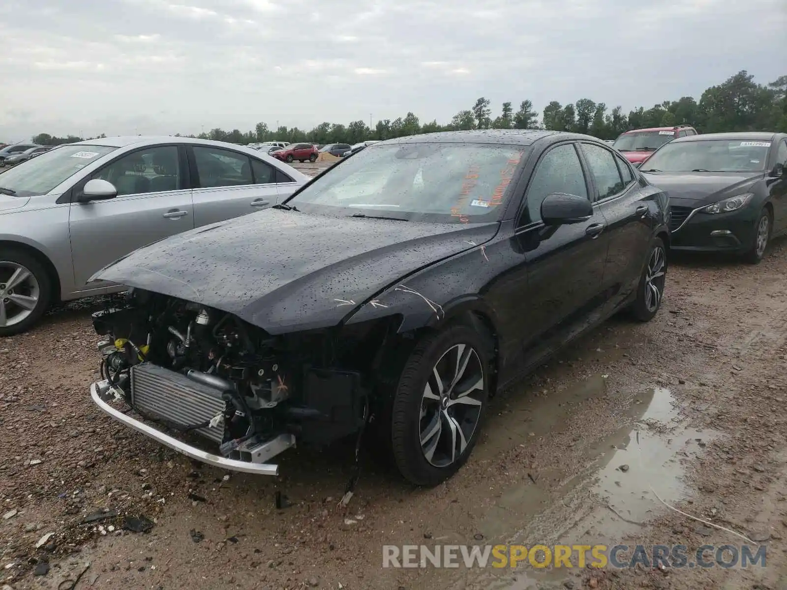 2 Photograph of a damaged car 7JRA22TM0KG013870 VOLVO S60 2019