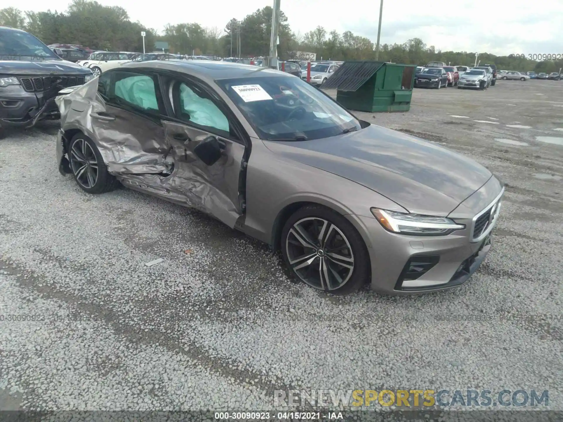 1 Photograph of a damaged car 7JRA22TM1KG017555 VOLVO S60 2019