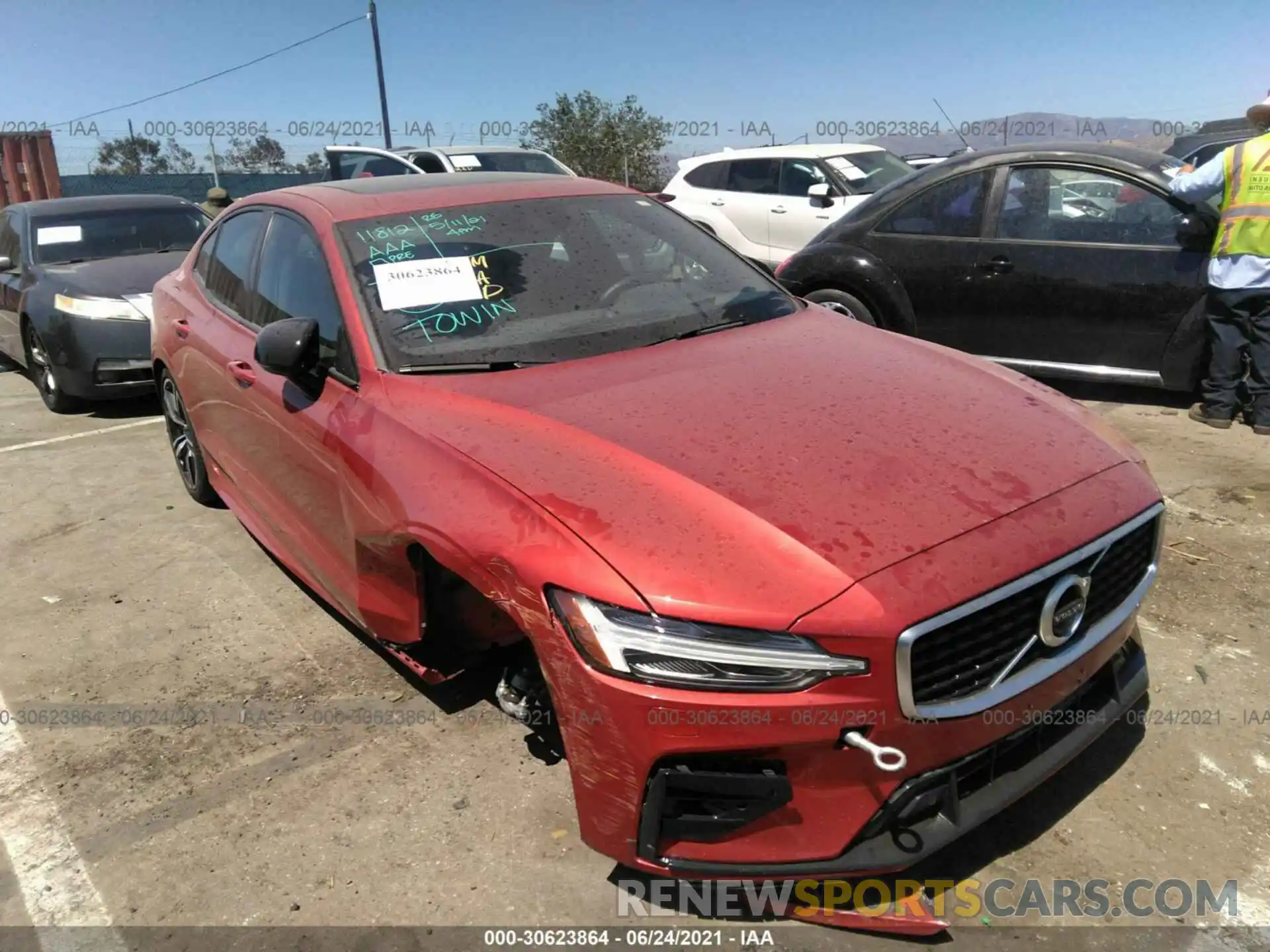 1 Photograph of a damaged car 7JRA22TM2KG000618 VOLVO S60 2019