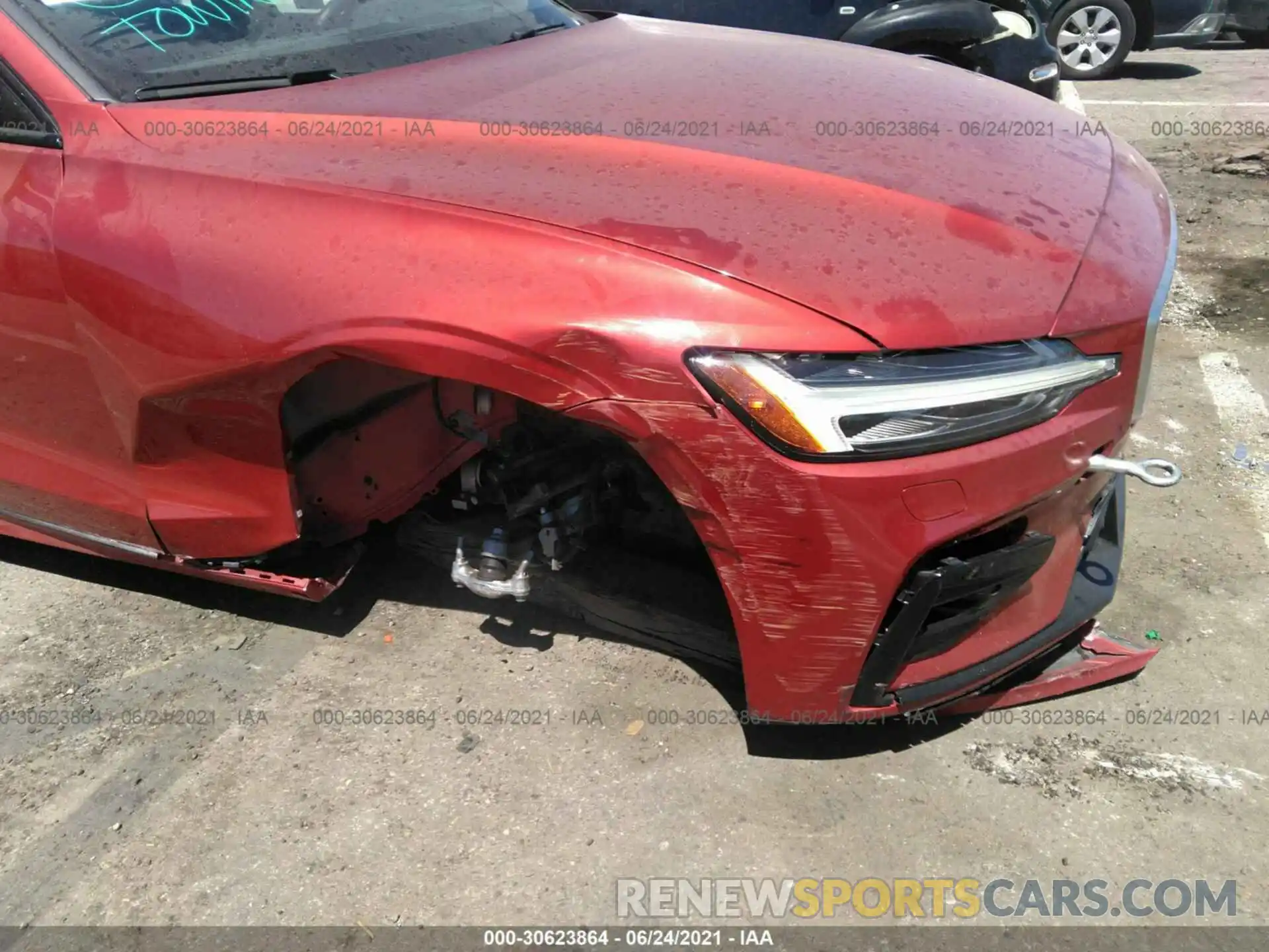 6 Photograph of a damaged car 7JRA22TM2KG000618 VOLVO S60 2019