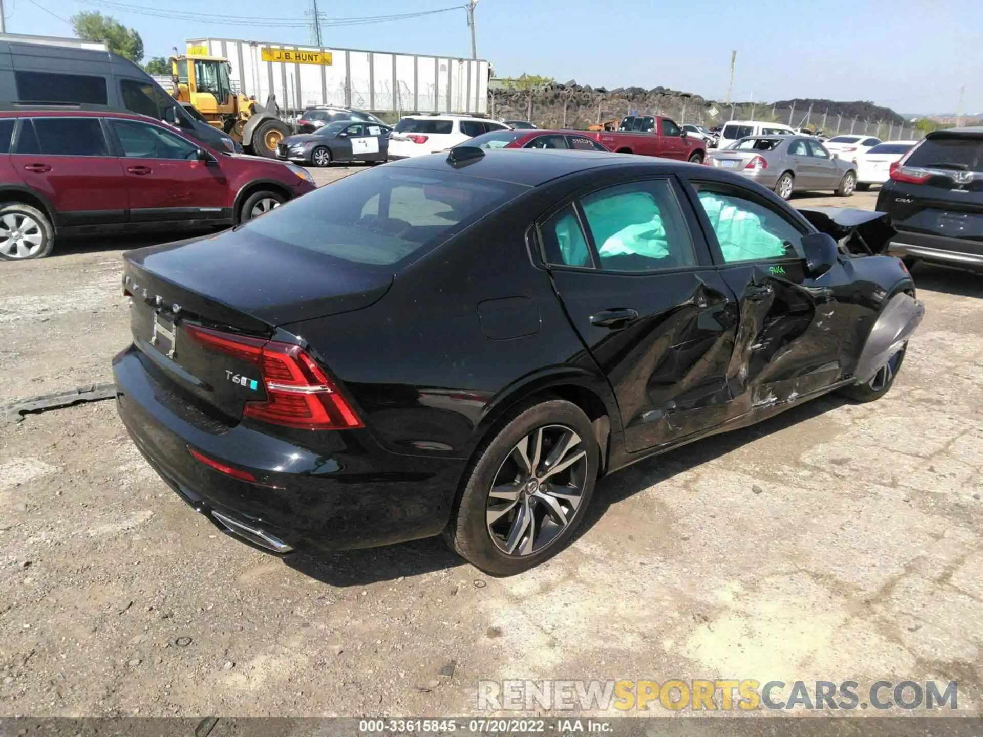 4 Photograph of a damaged car 7JRA22TM3KG006900 VOLVO S60 2019