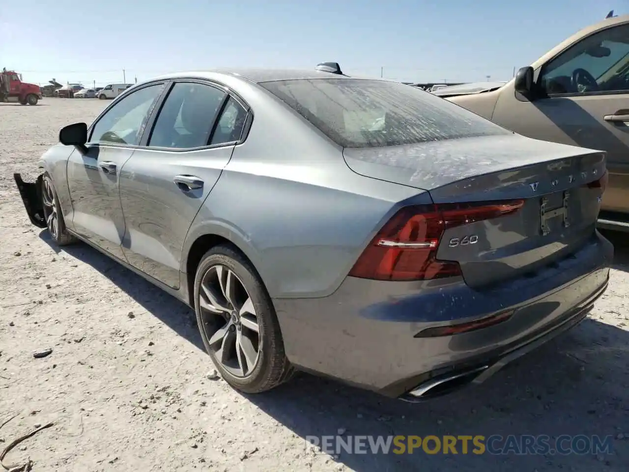 3 Photograph of a damaged car 7JRA22TM4KG013676 VOLVO S60 2019