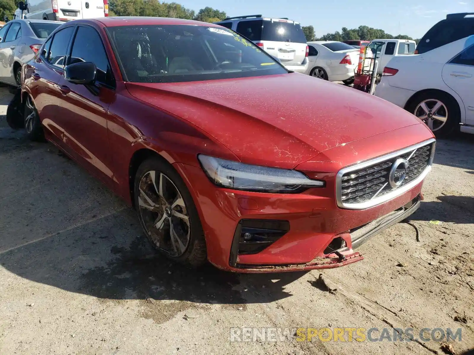 1 Photograph of a damaged car 7JRA22TM5KG007076 VOLVO S60 2019