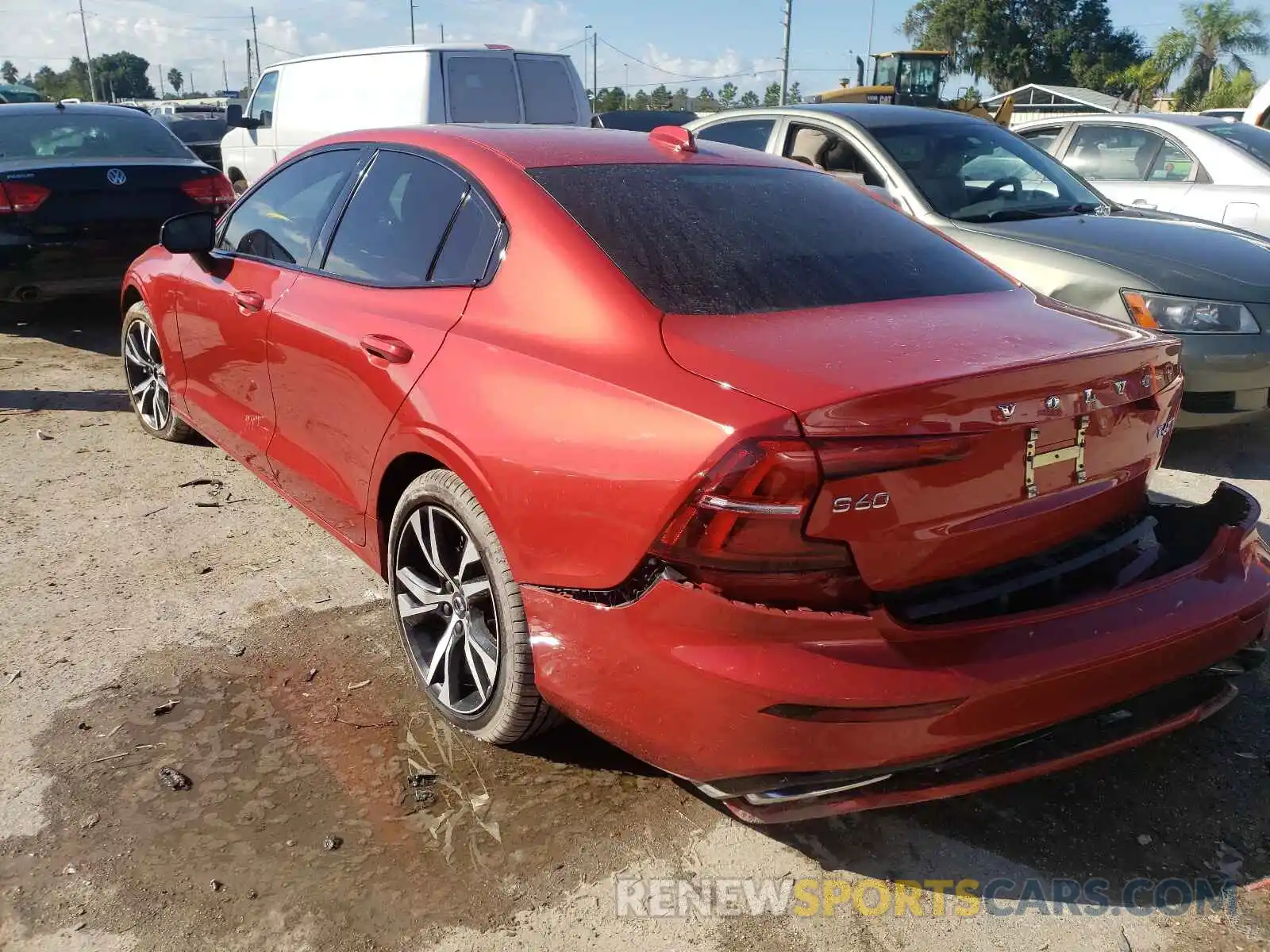 3 Photograph of a damaged car 7JRA22TM5KG007076 VOLVO S60 2019