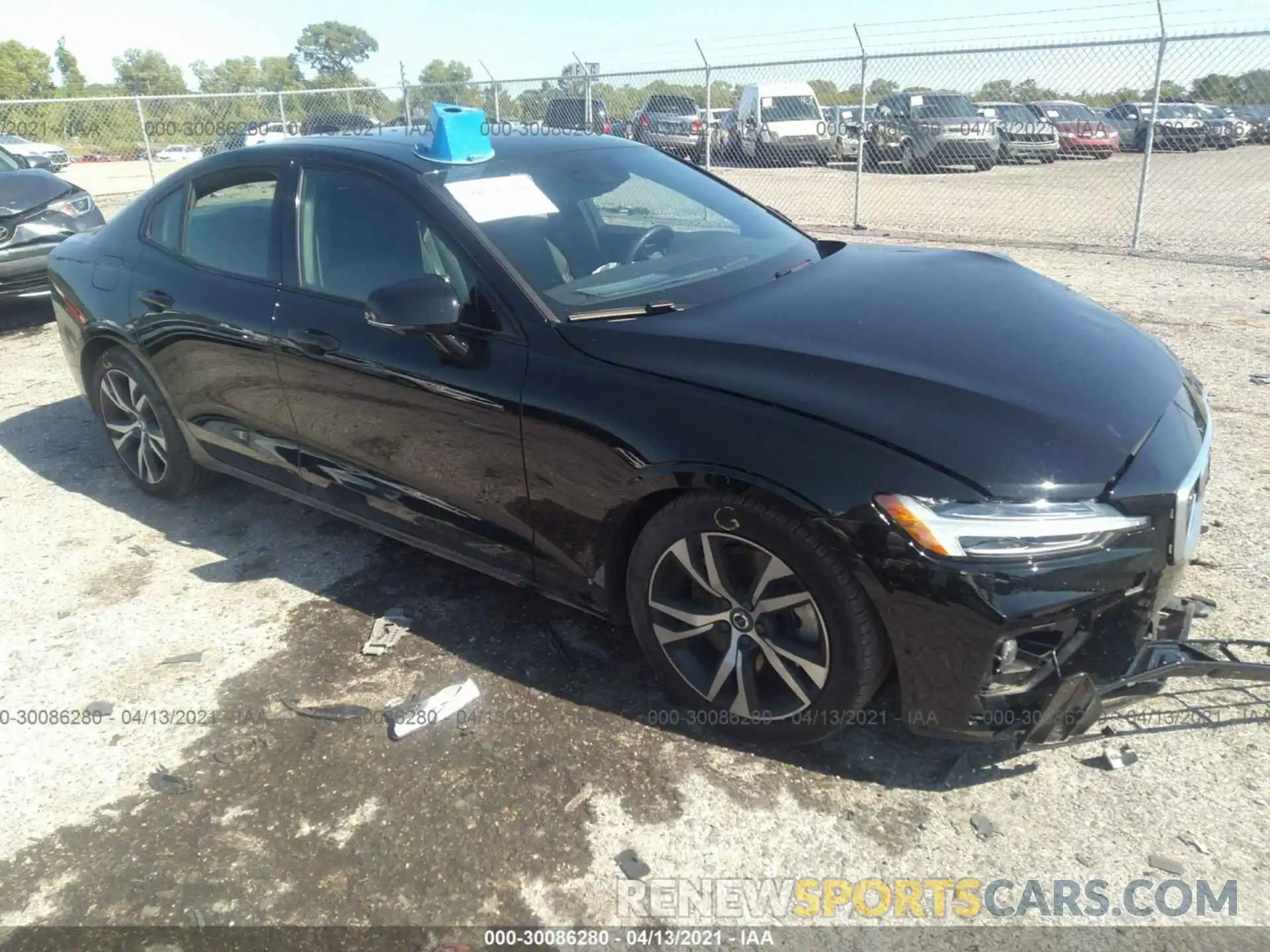 1 Photograph of a damaged car 7JRA22TM5KG013590 VOLVO S60 2019