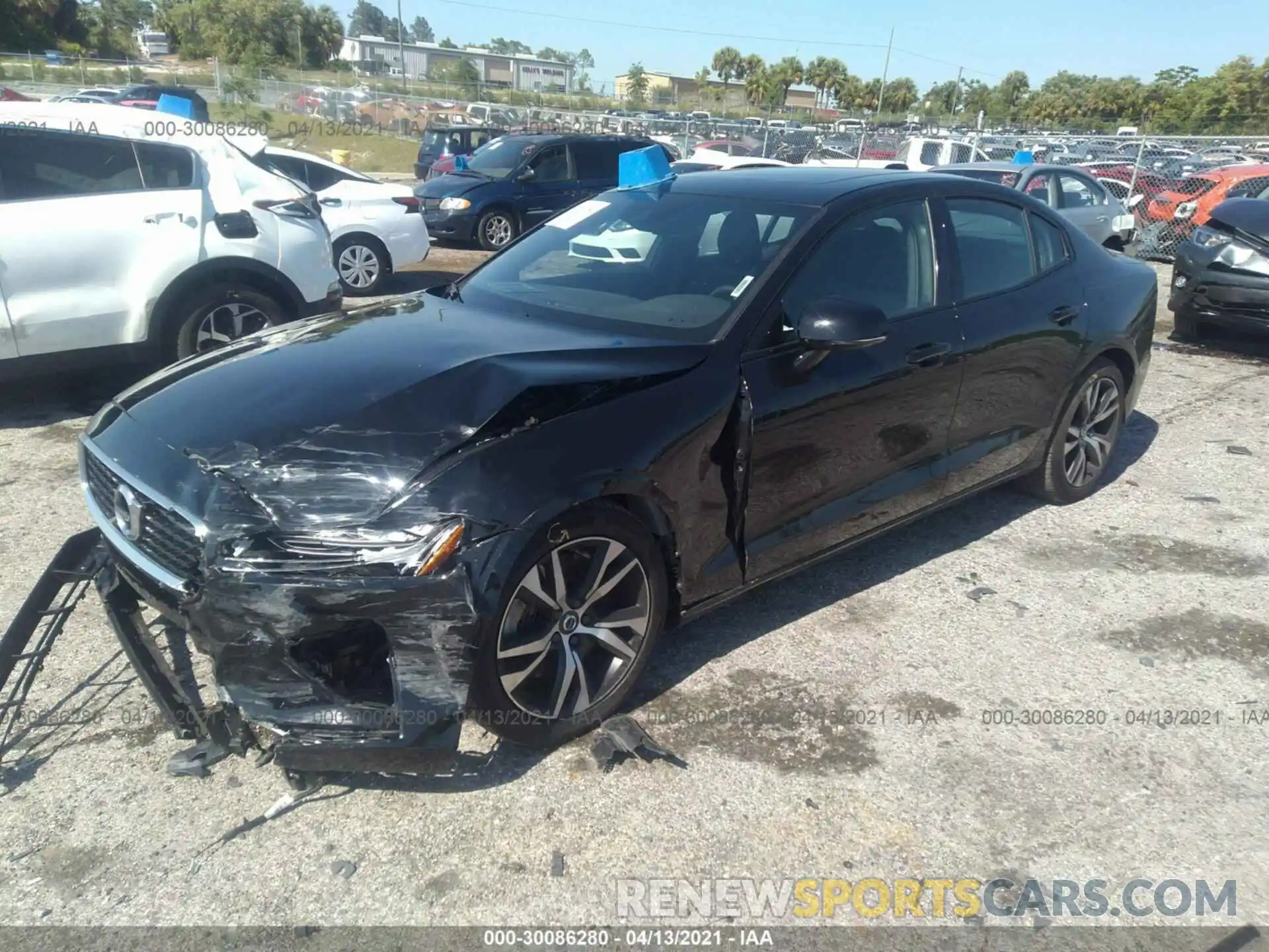 2 Photograph of a damaged car 7JRA22TM5KG013590 VOLVO S60 2019