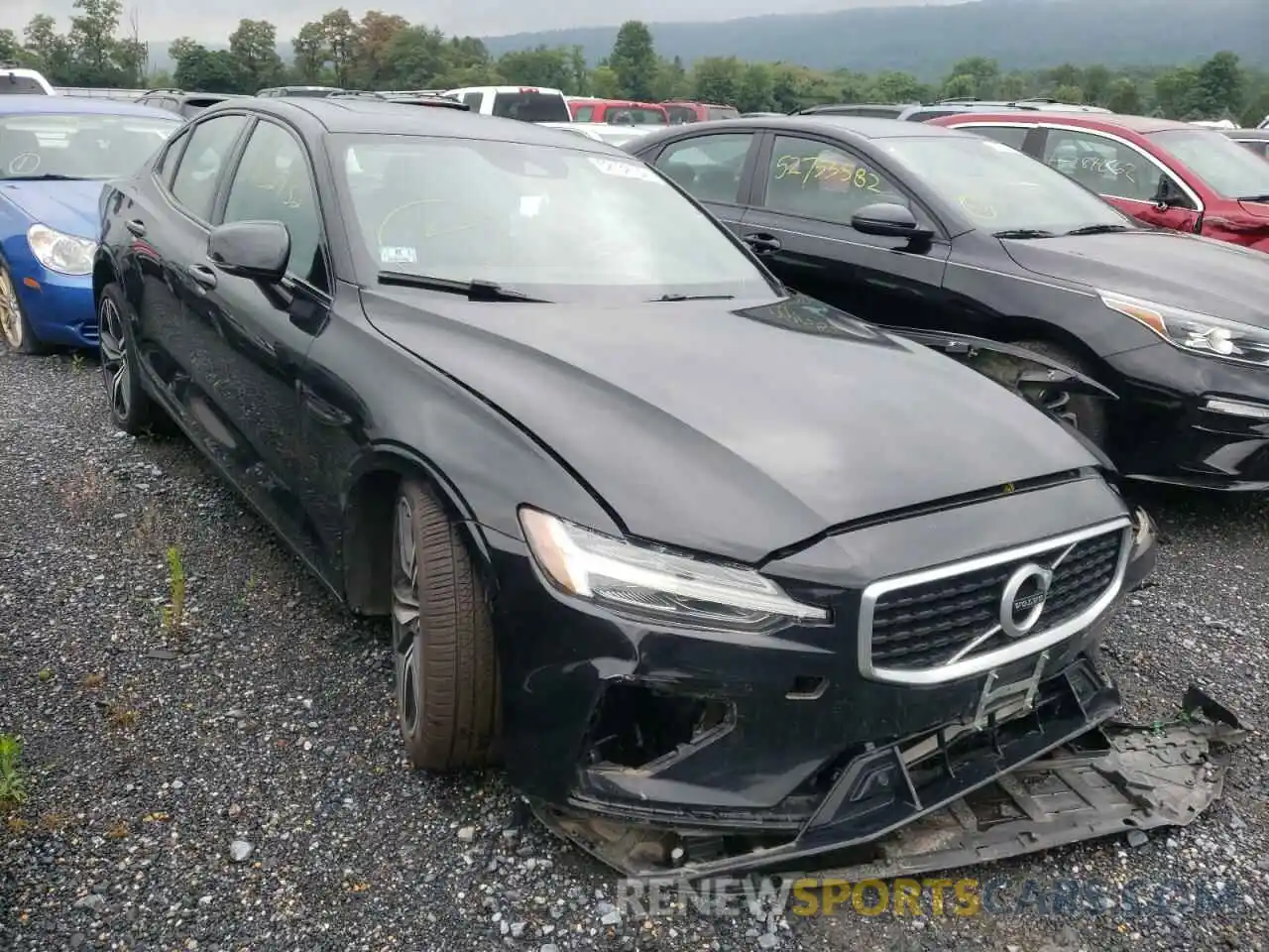 1 Photograph of a damaged car 7JRA22TM5KG016327 VOLVO S60 2019