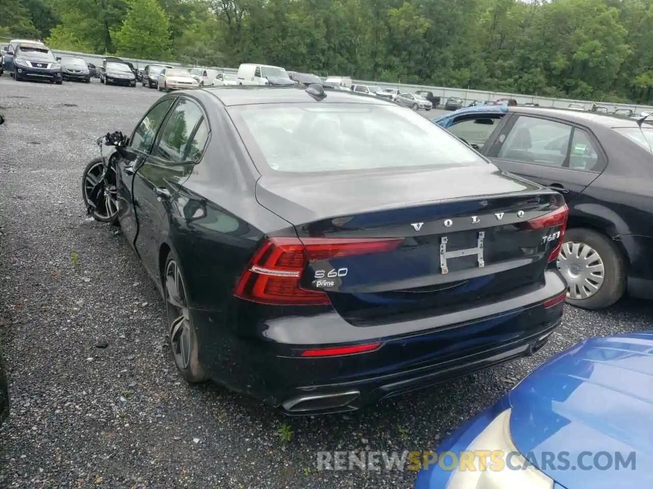 3 Photograph of a damaged car 7JRA22TM5KG016327 VOLVO S60 2019