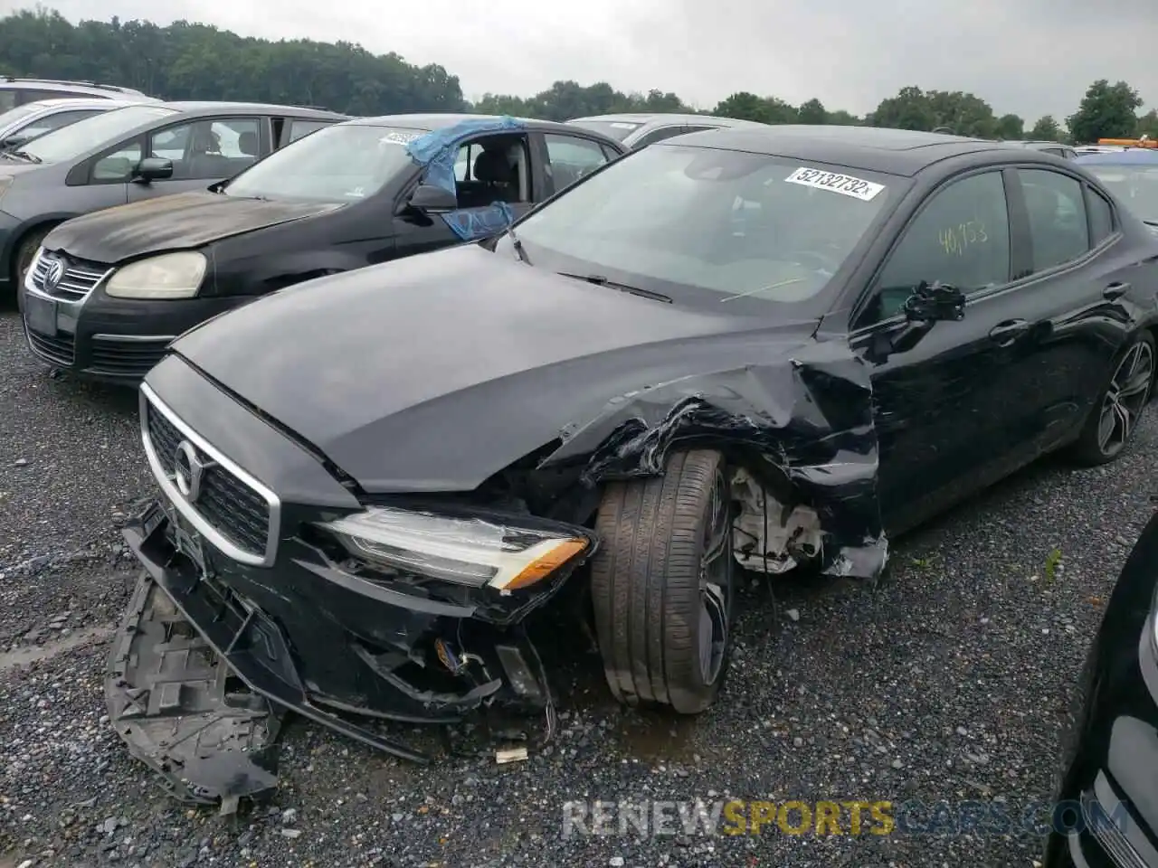 9 Photograph of a damaged car 7JRA22TM5KG016327 VOLVO S60 2019