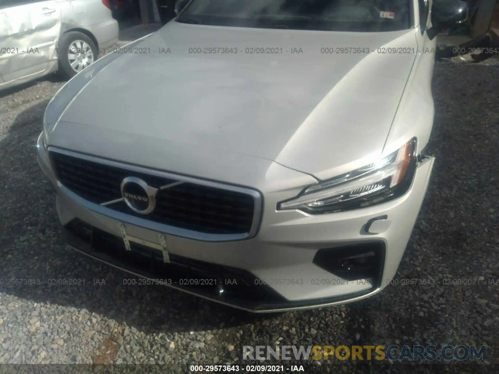 6 Photograph of a damaged car 7JRA22TM6KG014229 VOLVO S60 2019