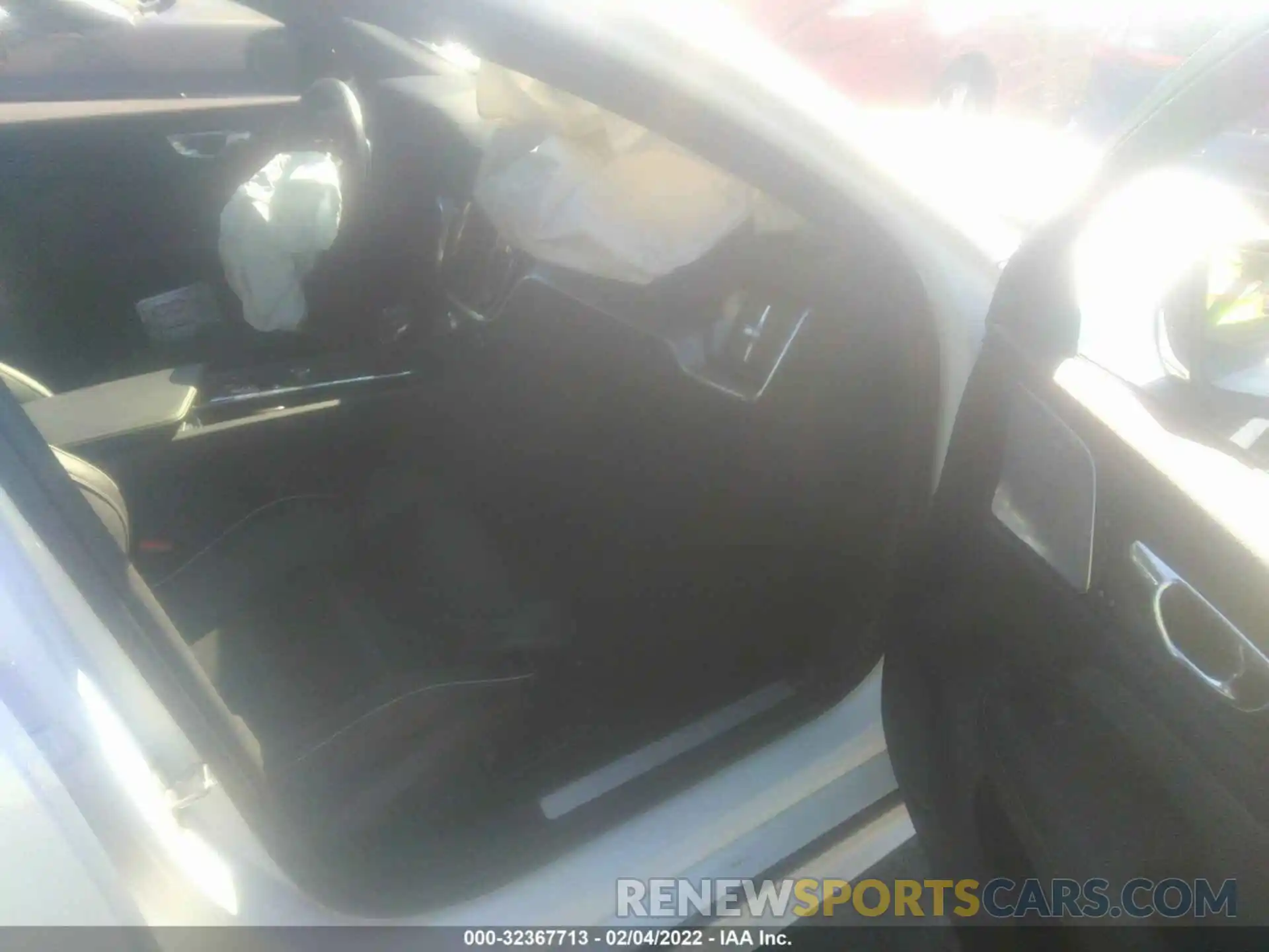 5 Photograph of a damaged car 7JRA22TM6KG015350 VOLVO S60 2019