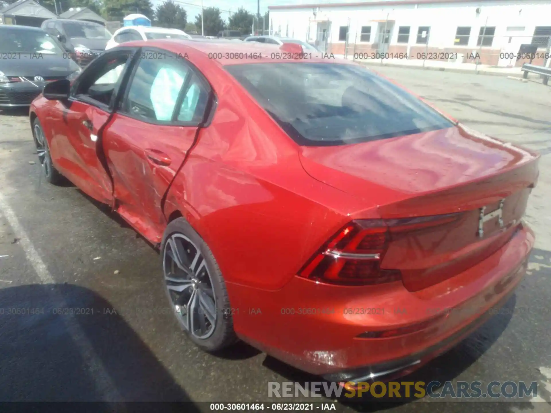 3 Photograph of a damaged car 7JRA22TM6KG018426 VOLVO S60 2019