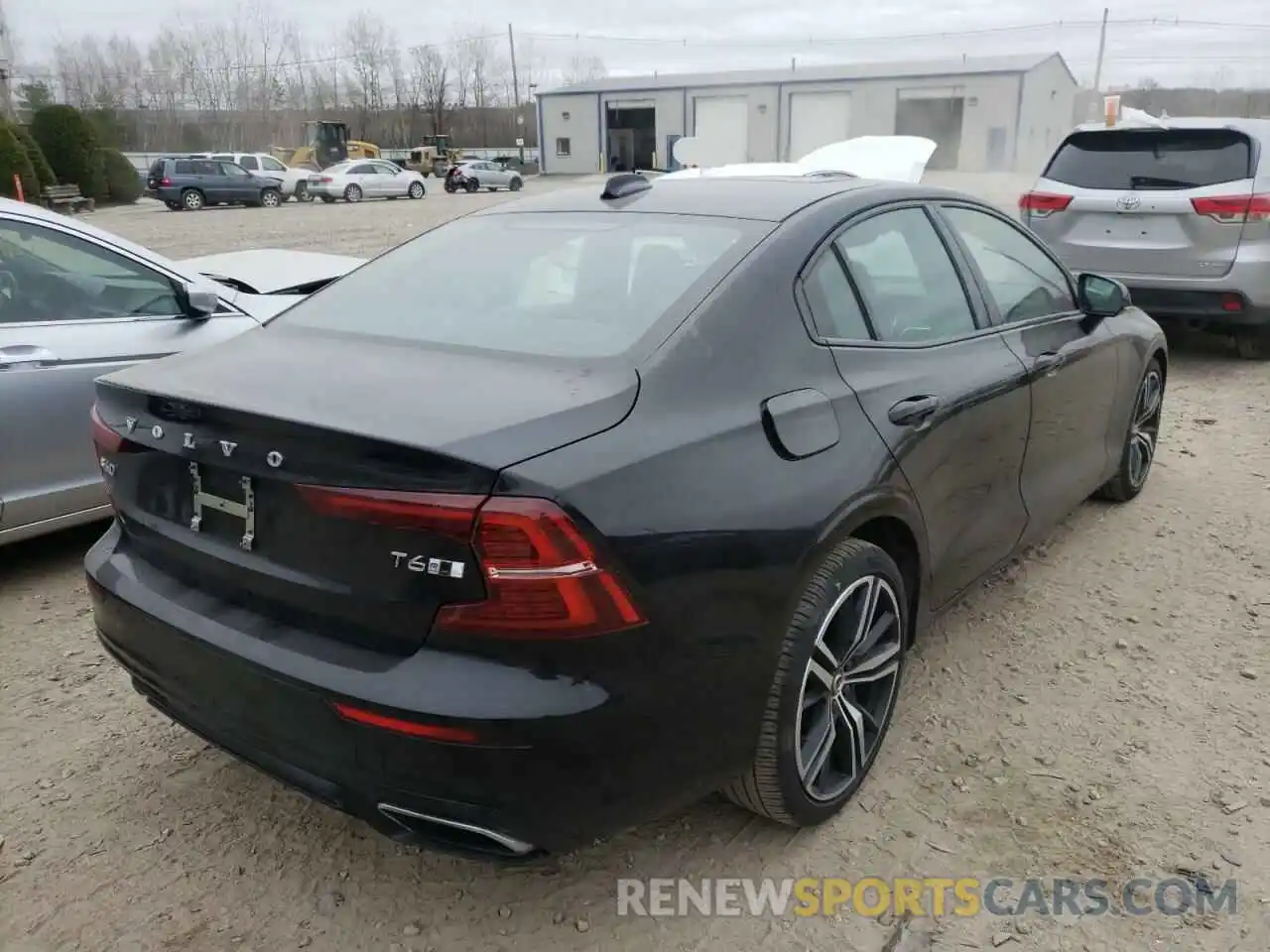 4 Photograph of a damaged car 7JRA22TM7KG005720 VOLVO S60 2019