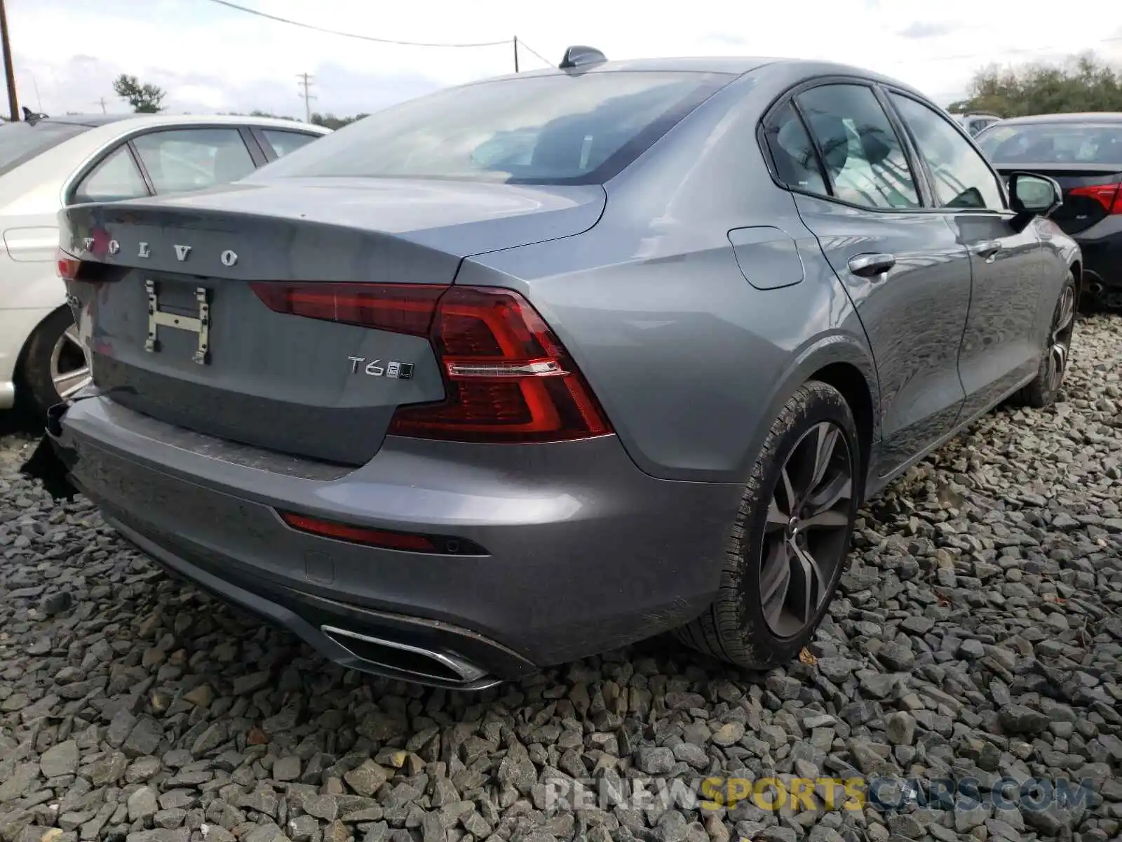 4 Фотография поврежденного автомобиля 7JRA22TM7KG007158 VOLVO S60 2019