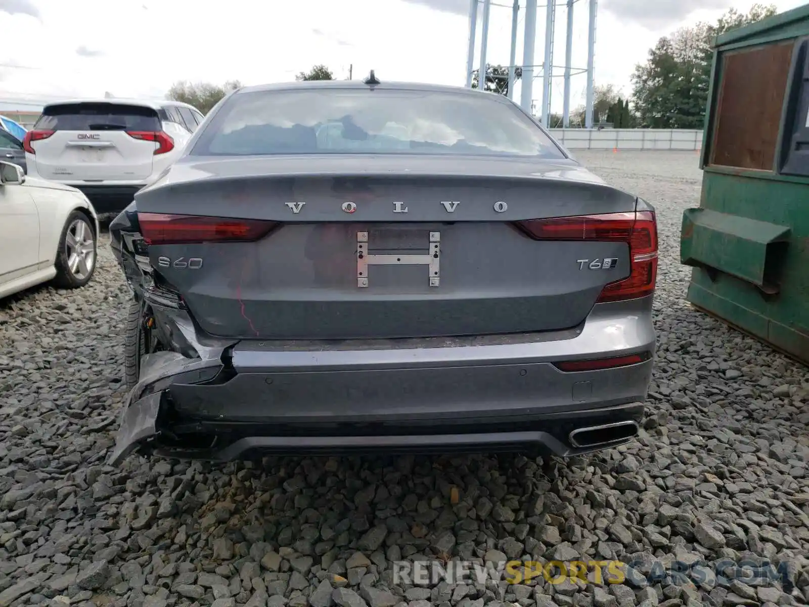 9 Photograph of a damaged car 7JRA22TM7KG007158 VOLVO S60 2019