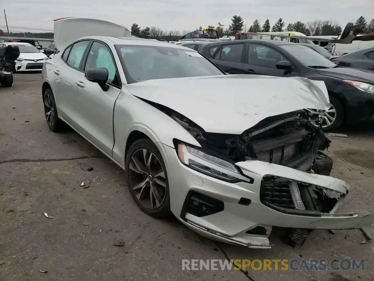 1 Photograph of a damaged car 7JRA22TM7KG007225 VOLVO S60 2019