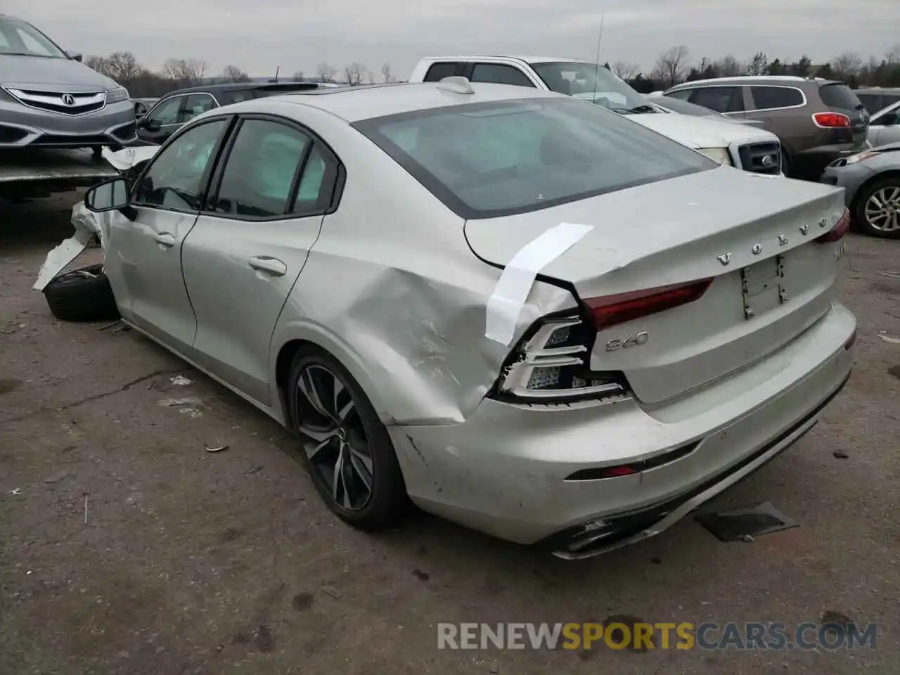 3 Photograph of a damaged car 7JRA22TM7KG007225 VOLVO S60 2019