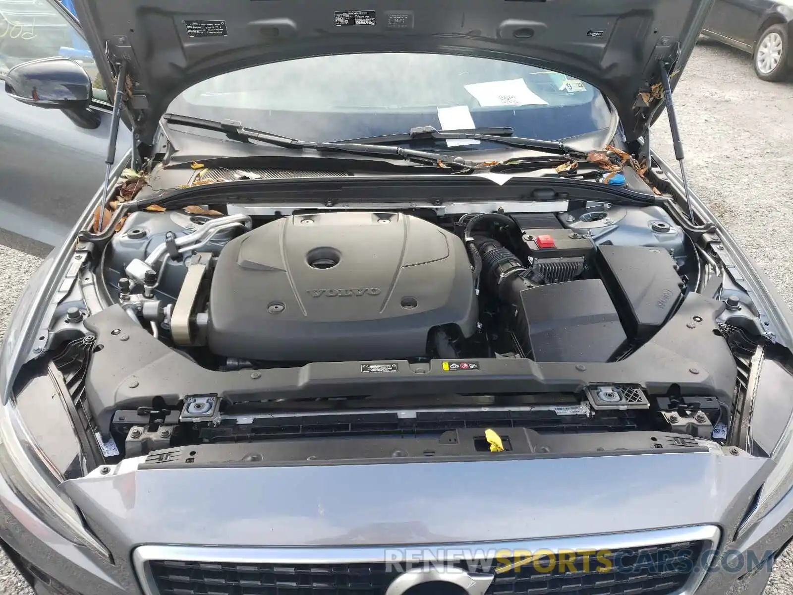 7 Photograph of a damaged car 7JRA22TM7KG014370 VOLVO S60 2019