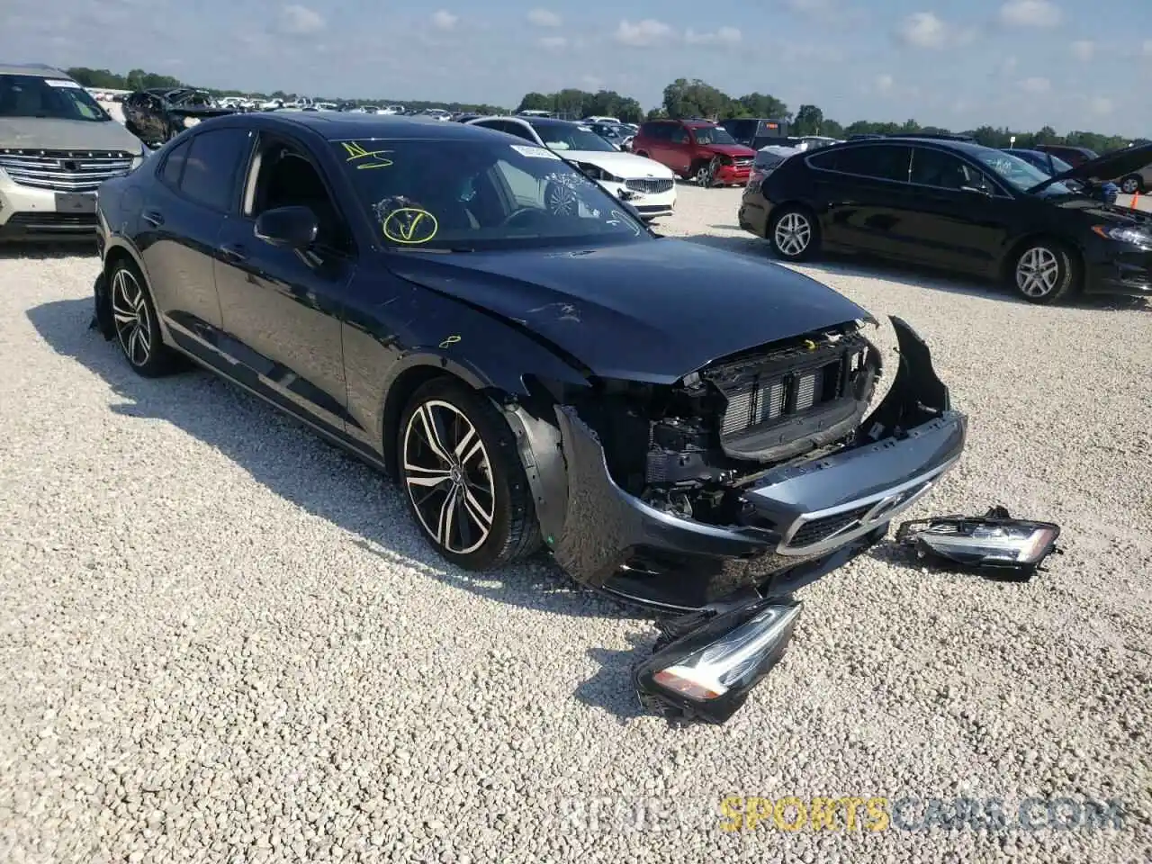 1 Photograph of a damaged car 7JRA22TM7KG018452 VOLVO S60 2019