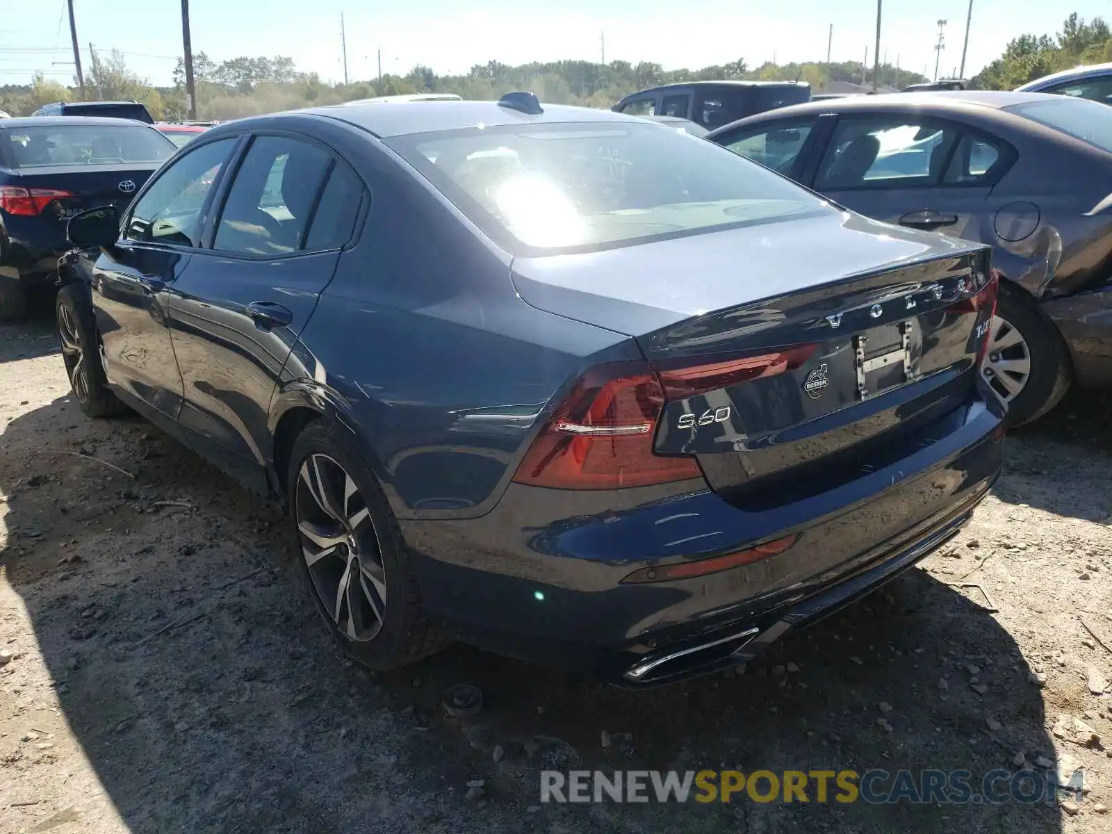 3 Photograph of a damaged car 7JRA22TM8KG007279 VOLVO S60 2019