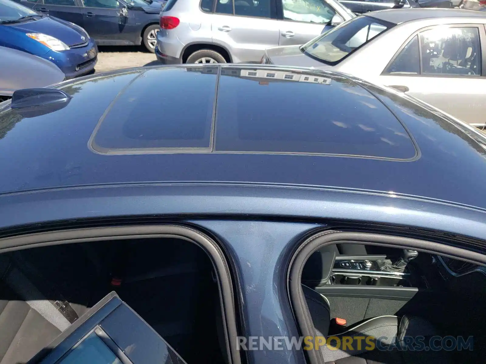 9 Photograph of a damaged car 7JRA22TM8KG007279 VOLVO S60 2019