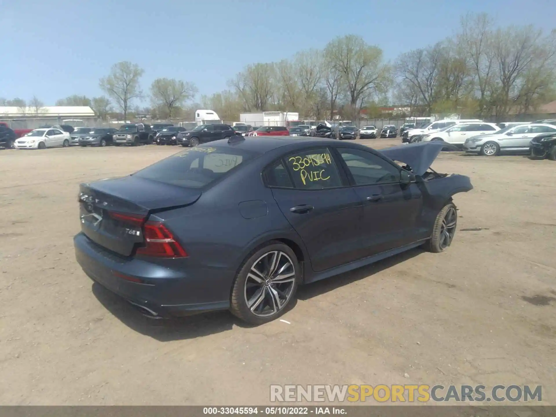 4 Фотография поврежденного автомобиля 7JRA22TM8KG015849 VOLVO S60 2019