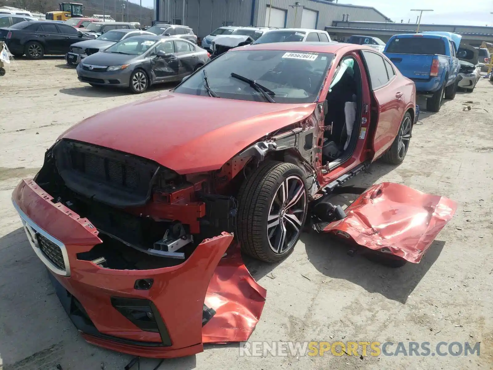 2 Photograph of a damaged car 7JRA22TMXKG000592 VOLVO S60 2019