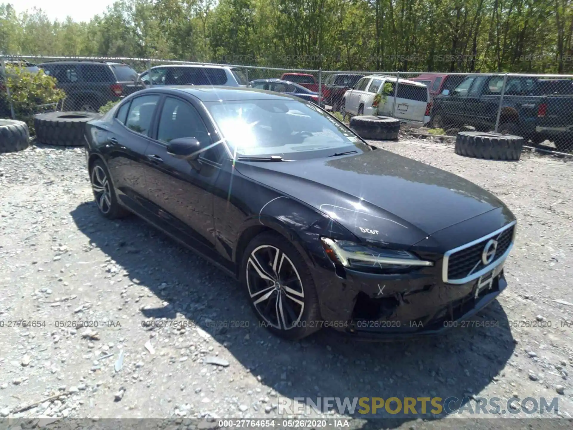 1 Photograph of a damaged car 7JRA22TMXKG017392 VOLVO S60 2019