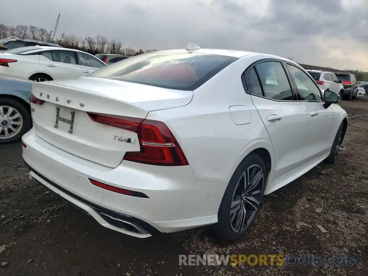 4 Фотография поврежденного автомобиля 7JRA22TMXKG018428 VOLVO S60 2019