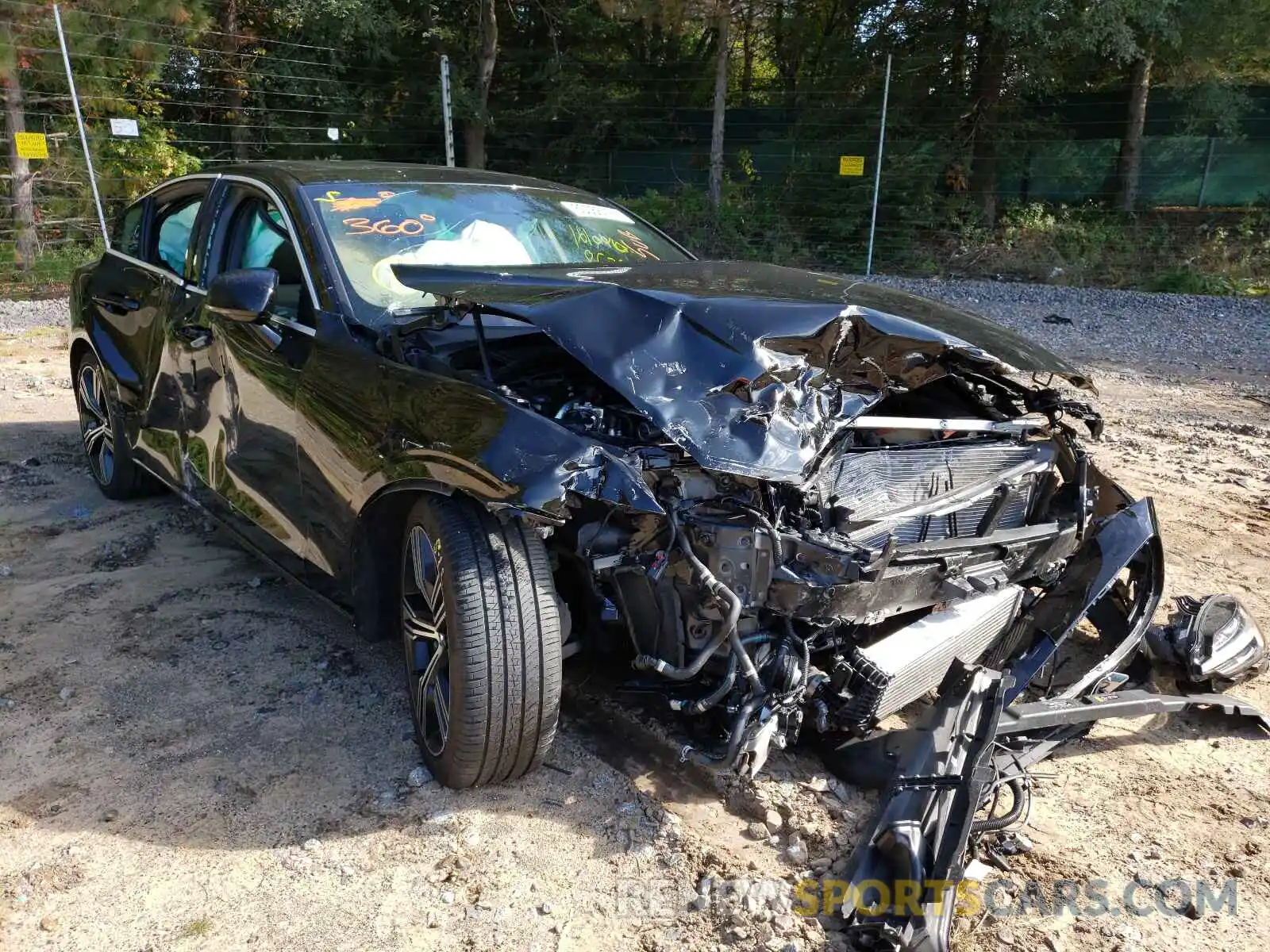 1 Photograph of a damaged car 7JRBR0FL7KG013212 VOLVO S60 2019