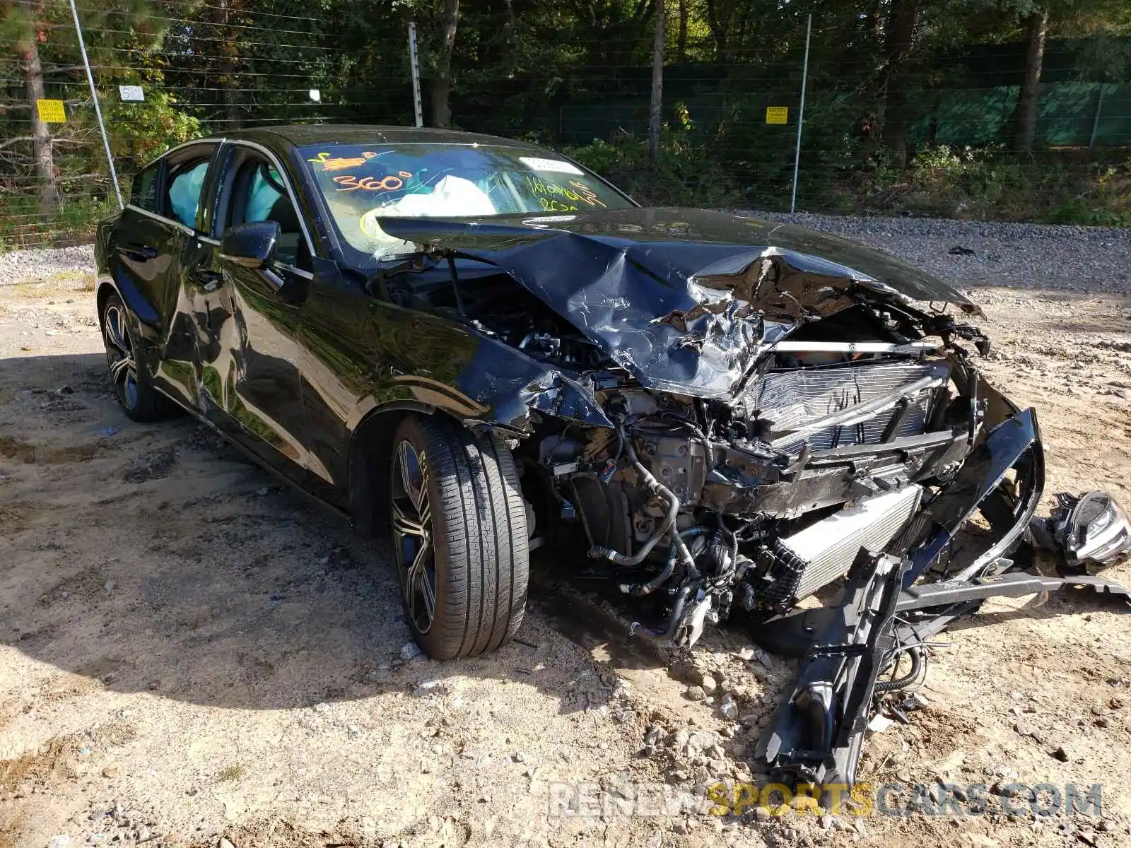 9 Photograph of a damaged car 7JRBR0FL7KG013212 VOLVO S60 2019