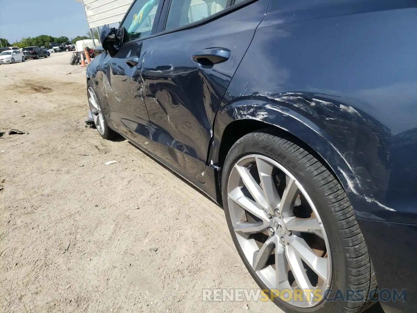 9 Photograph of a damaged car 7JR102FK1LG040089 VOLVO S60 2020