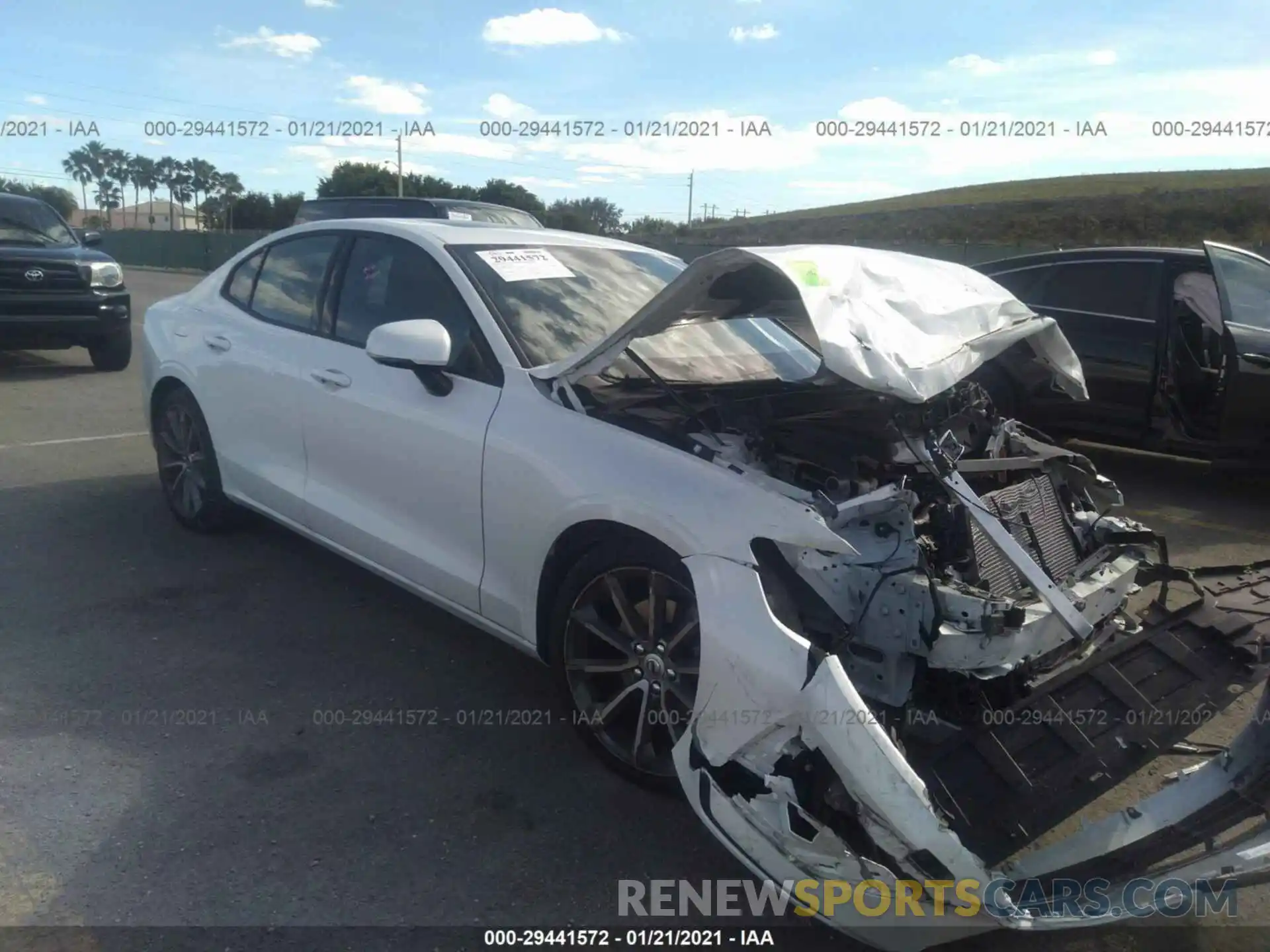 1 Photograph of a damaged car 7JR102FK2LG042515 VOLVO S60 2020