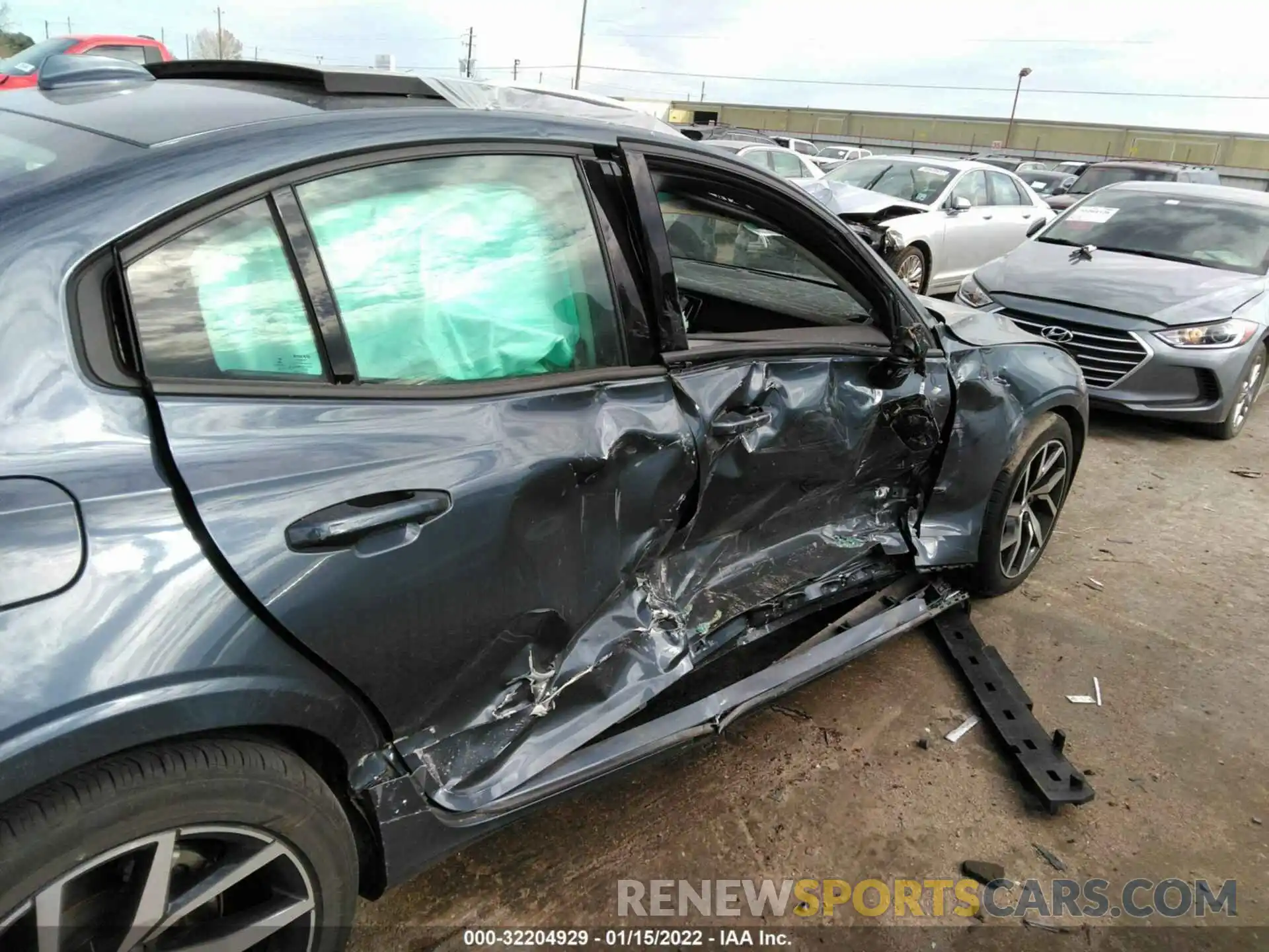 6 Photograph of a damaged car 7JR102FK2LG065423 VOLVO S60 2020