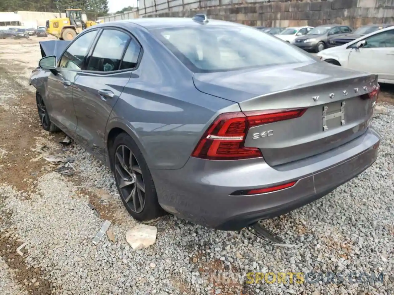 3 Photograph of a damaged car 7JR102FK2LG072565 VOLVO S60 2020