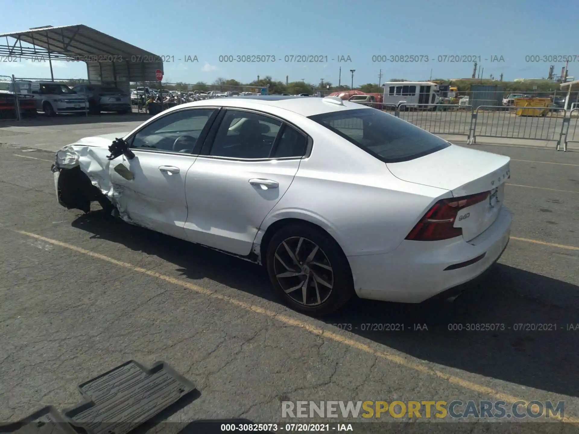 3 Photograph of a damaged car 7JR102FK3LG034696 VOLVO S60 2020