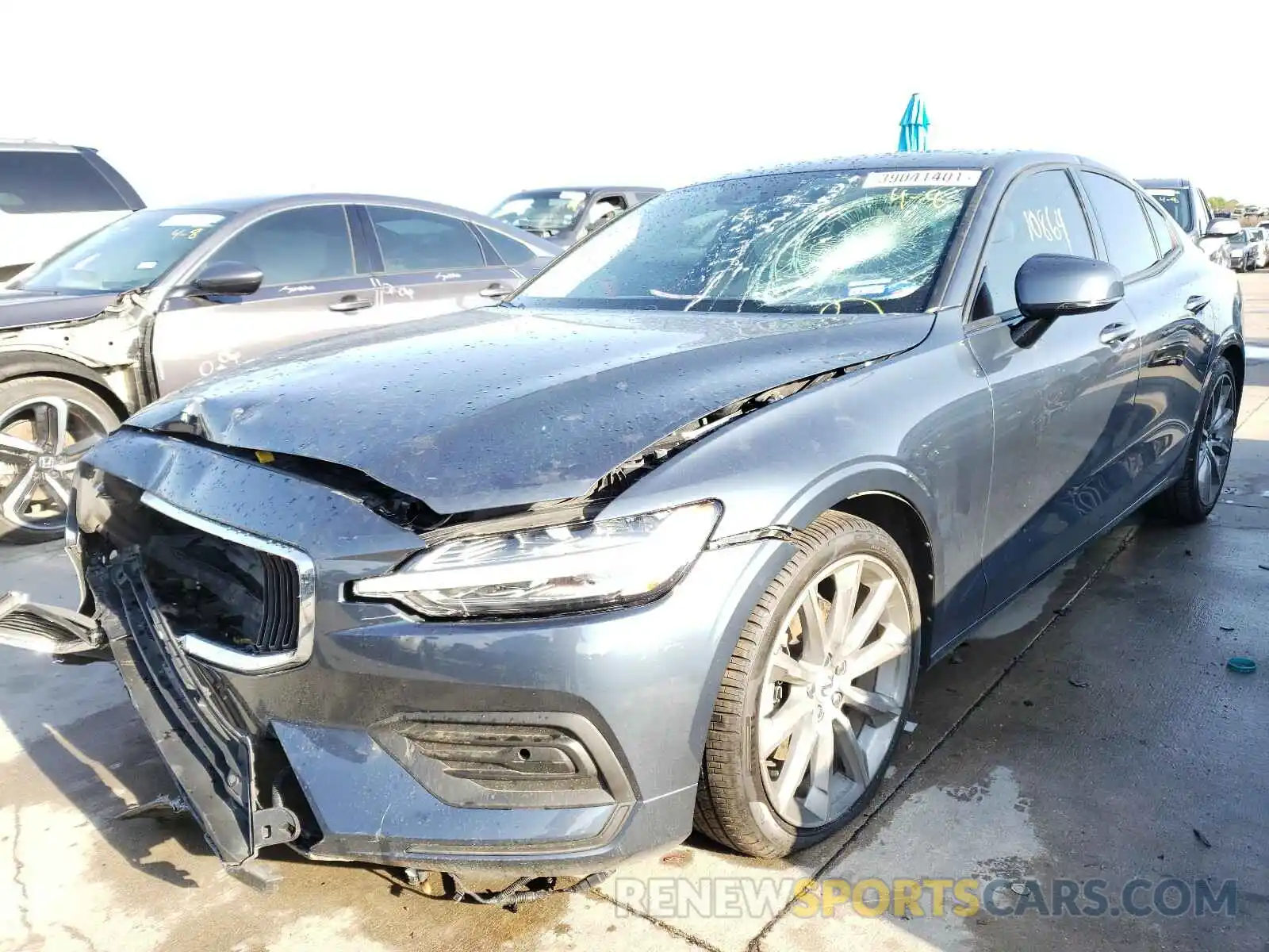 2 Photograph of a damaged car 7JR102FK4LG039227 VOLVO S60 2020