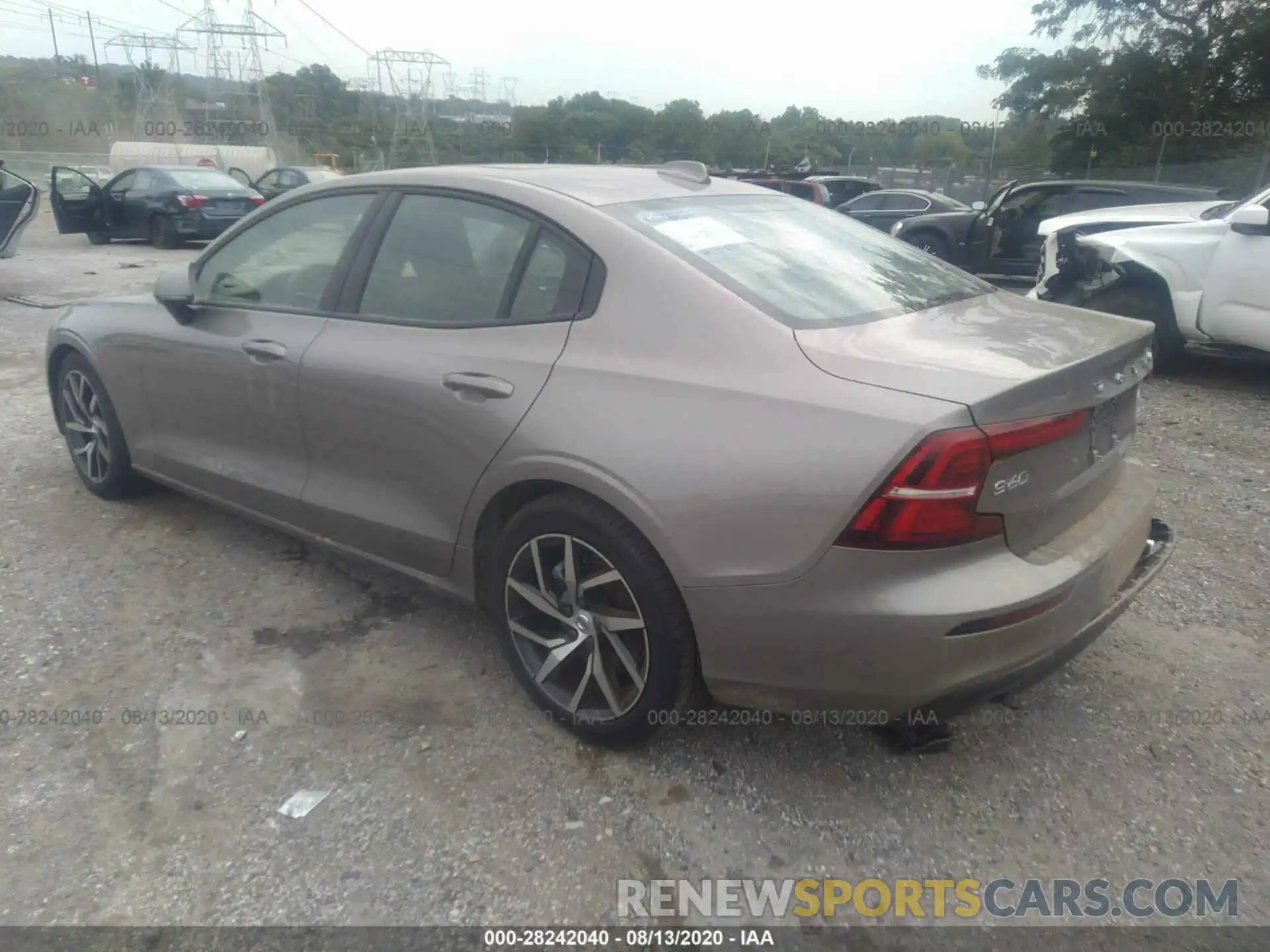 3 Photograph of a damaged car 7JR102FK4LG072535 VOLVO S60 2020