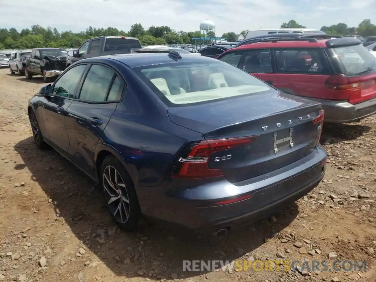 3 Photograph of a damaged car 7JR102FK6LG033106 VOLVO S60 2020